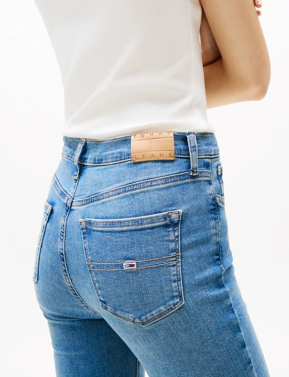 Tommy Jeans - NORA MD SKN CH0238 - liibuvad teksad - denim medium - 4