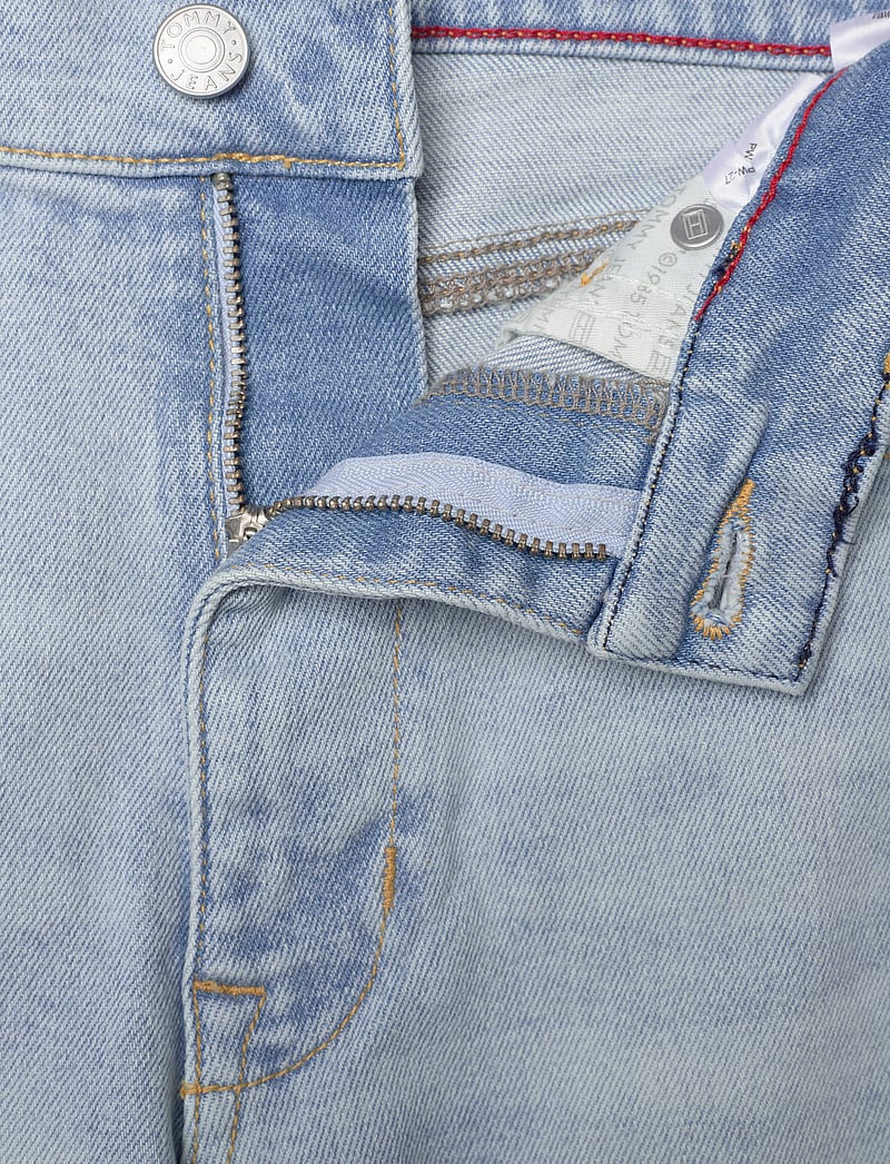 Tommy Jeans - SYLVIA HGH FLR CH7213 - flared jeans - denim light - 3