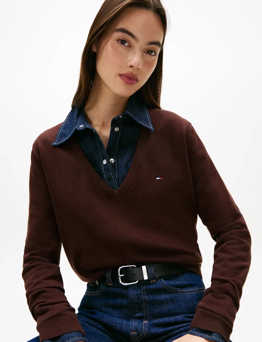 Tommy Jeans - TJW ESSENTIAL VNECK SWEATER EXT - jumpers - rich brown - 5