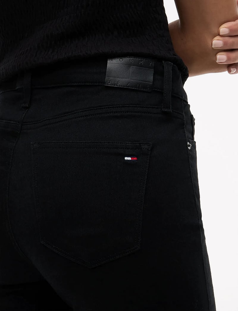 Tommy Jeans - NORA MD SKN DH4288 - liibuvad teksad - denim black - 5