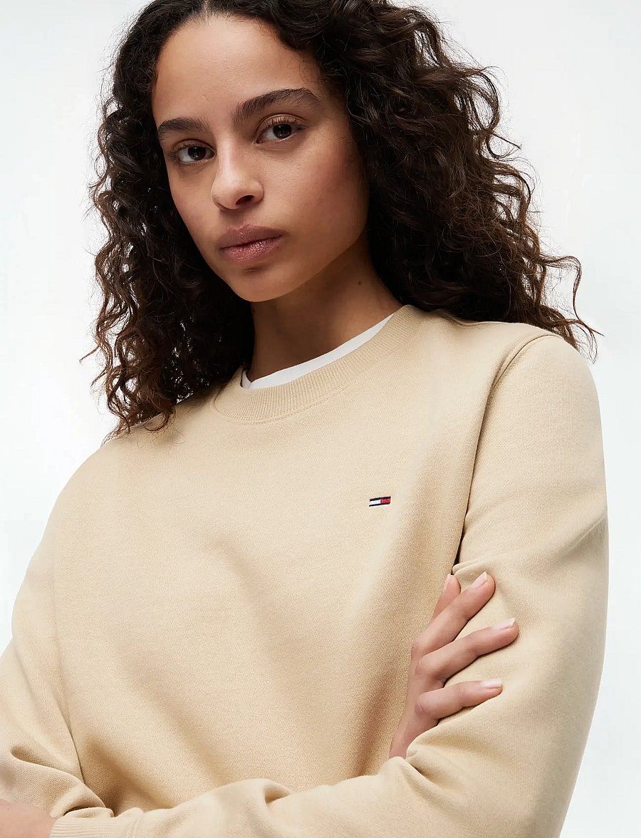 Tommy Jeans - TJW REG S FLAG CREW - igapäevane stiil - gentle gold - 3
