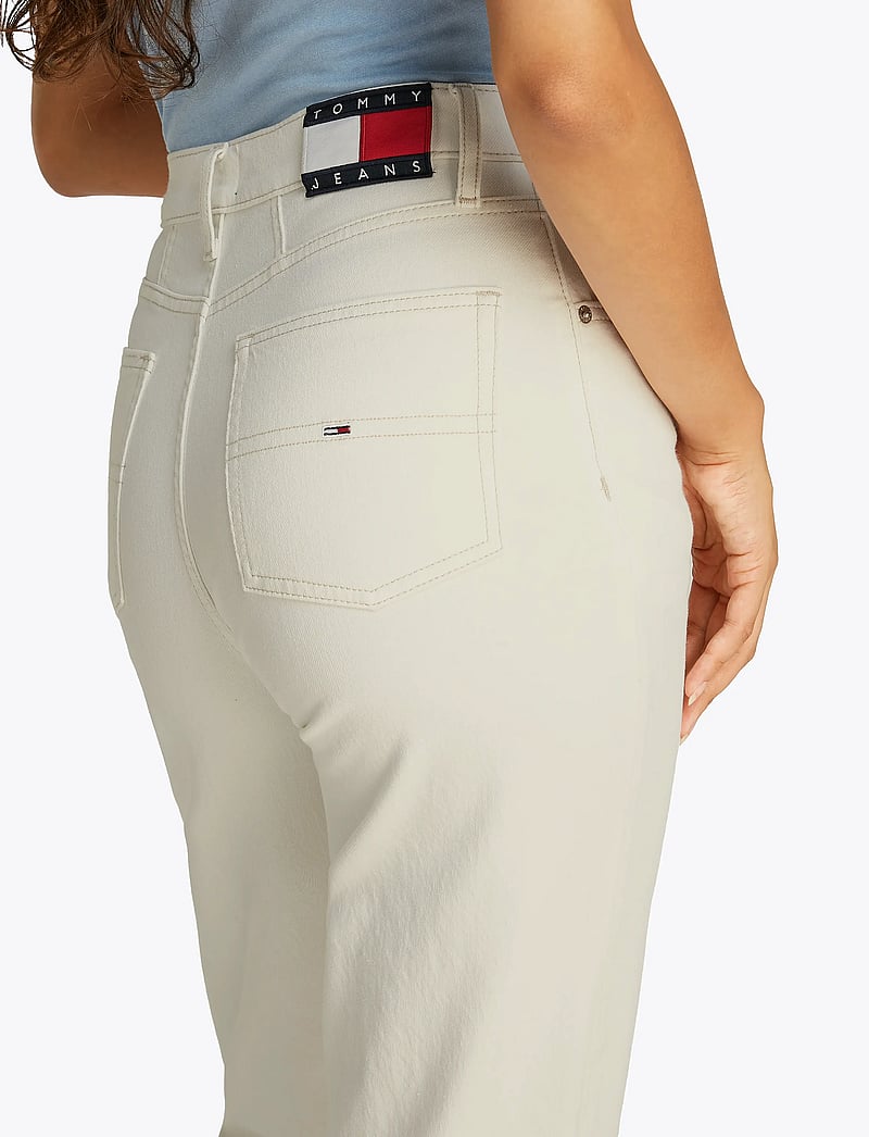 Tommy Jeans - MOM JEAN UH TPR BI4191 - denim white - 5