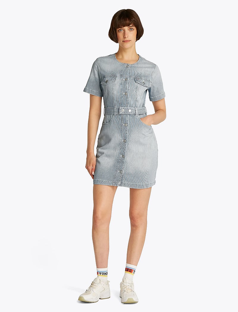 Tommy Jeans - SLIM BTNTR DRESS BI6136 - jeanskleider - denim medium - 4
