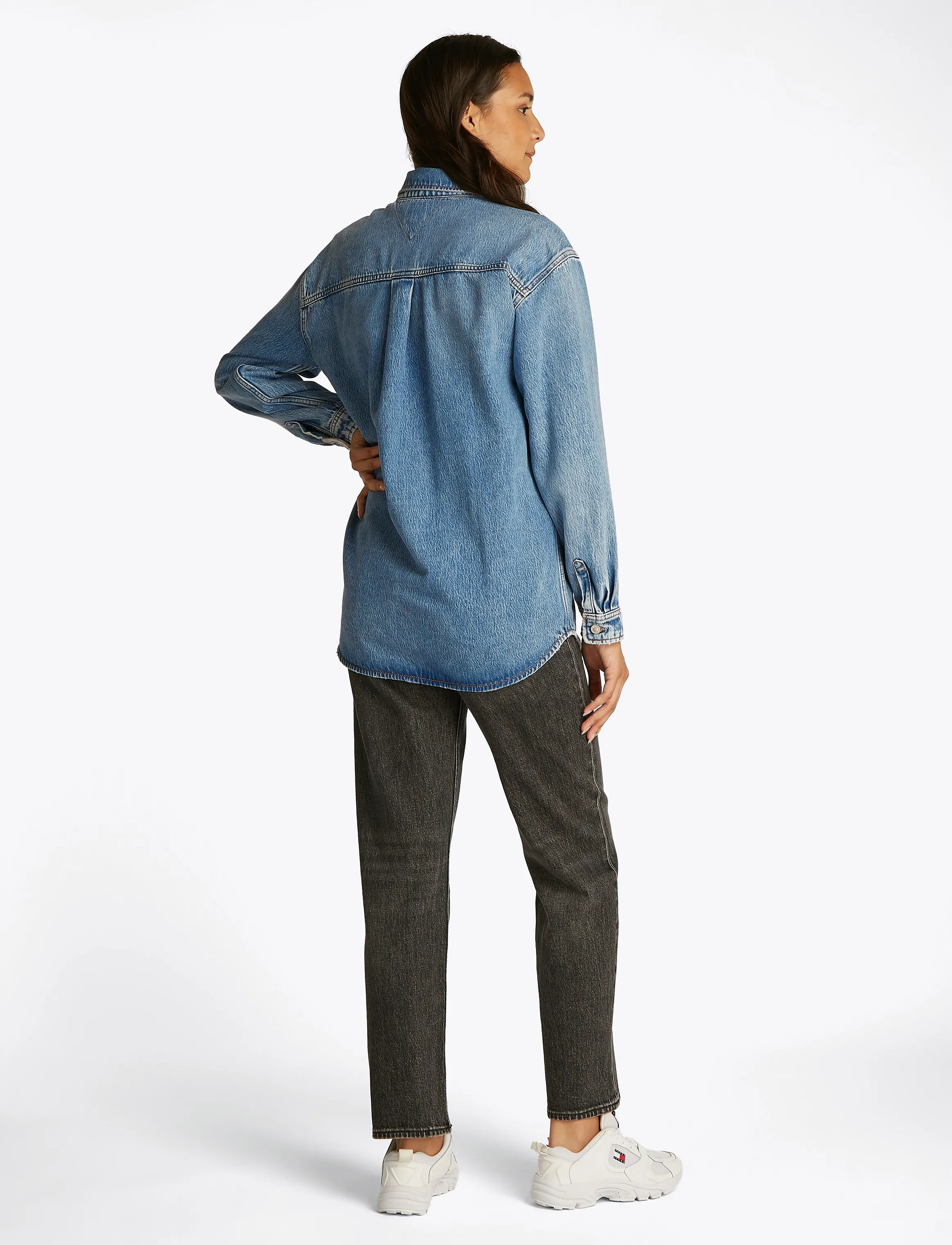 Tommy Jeans - RELAXED LS SHIRT BI6011 - denimskjorter - denim light - 3