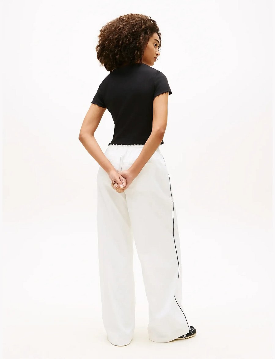 Tommy Jeans - TJW SS RIB TOP IM - crop tops - black - 2