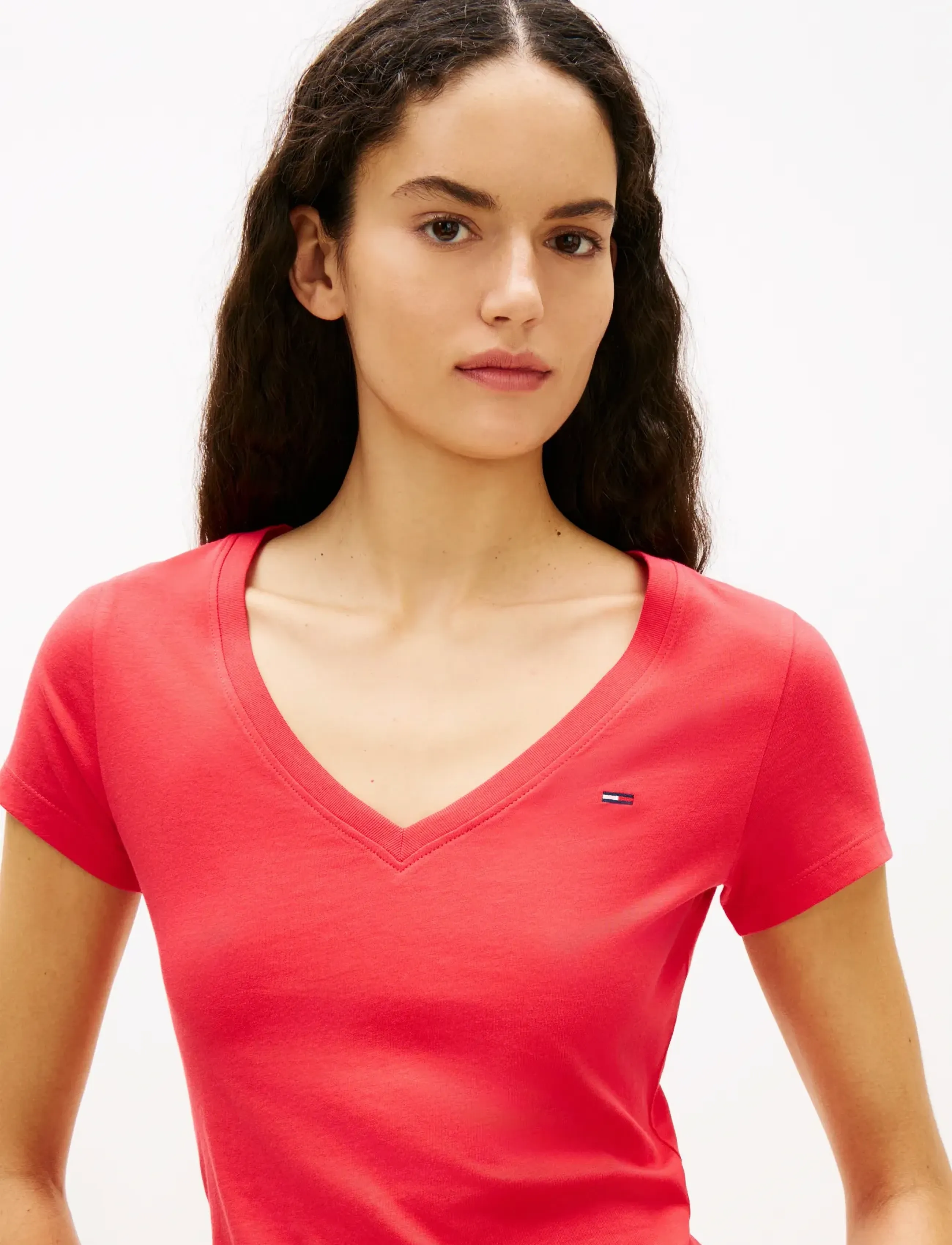 Tommy Jeans - TJW SLIM V-NECK TEE - t-shirts - red alert - 4