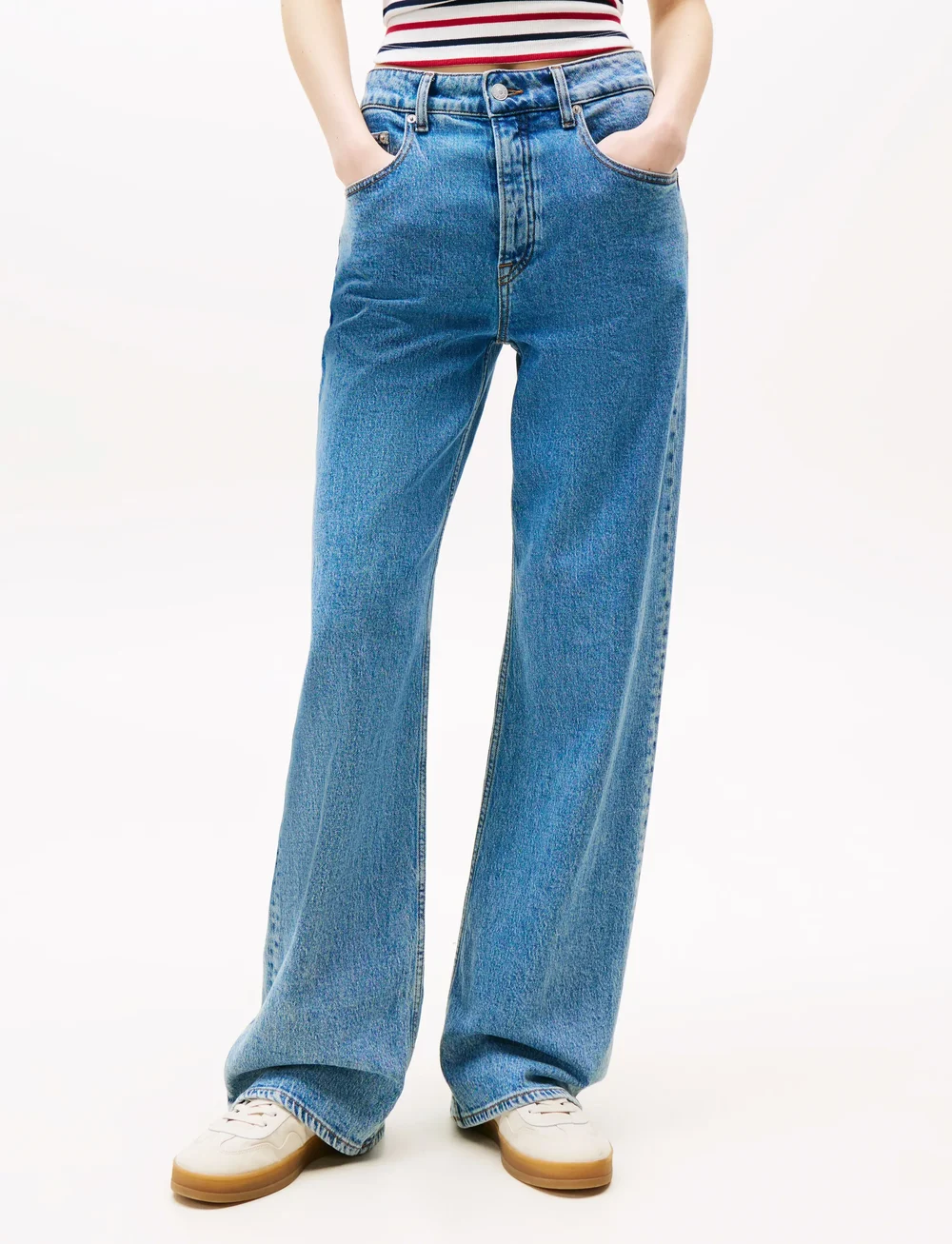 Tommy Jeans - MIA MR RLXD STR CBF AI4136 - regular jeans - denim mid light blue - 0