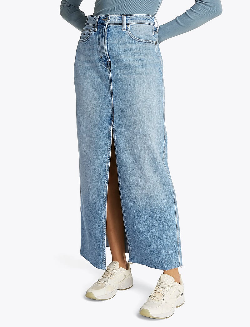 Tommy Jeans - CLAIRE MAXI SKIRT BI0112 - jeansröcke - denim light - 0