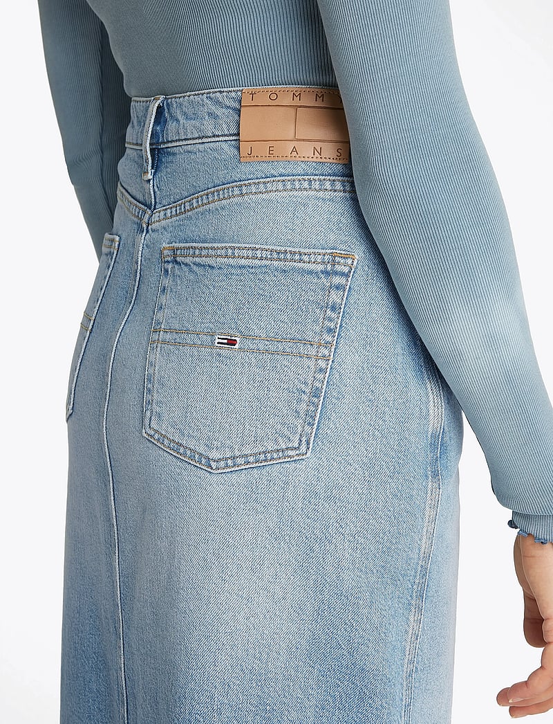 Tommy Jeans - CLAIRE MAXI SKIRT BI0112 - jeansröcke - denim light - 5