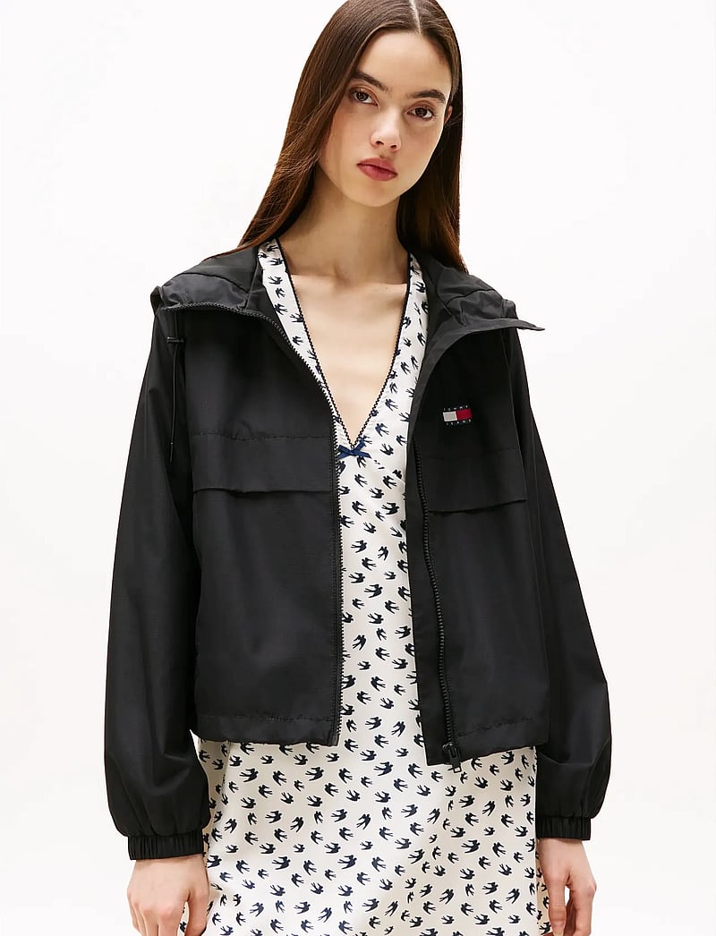 Tommy Jeans - TJW ESSENTIAL WINDBREAKER EXT - pavasarinės striukės - black - 0