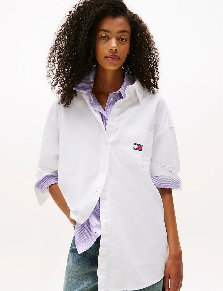 Tommy Jeans - TJW OVS BADGE OXFORD SHIRT EXT - långärmade skjortor - ecru - 0