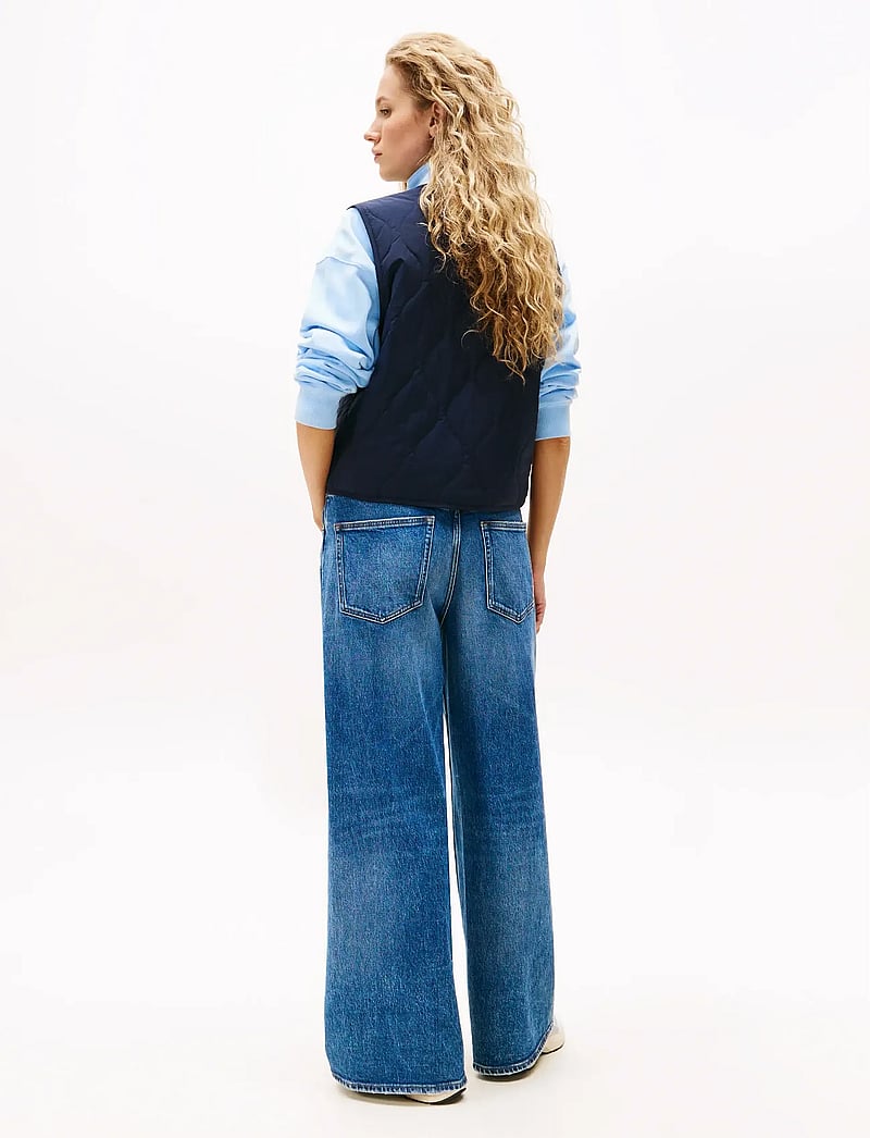 Tommy Jeans - TJW ONION QUILT VEST - herbstjacken - dark night navy - 2