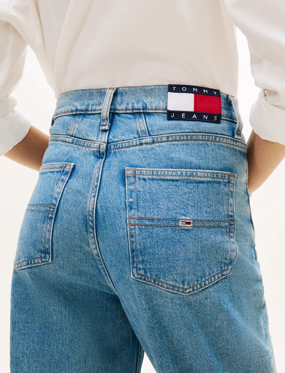 Tommy Jeans - MOM JEAN UHR TPR AI4116 - tavalised teksad - denim light - 5