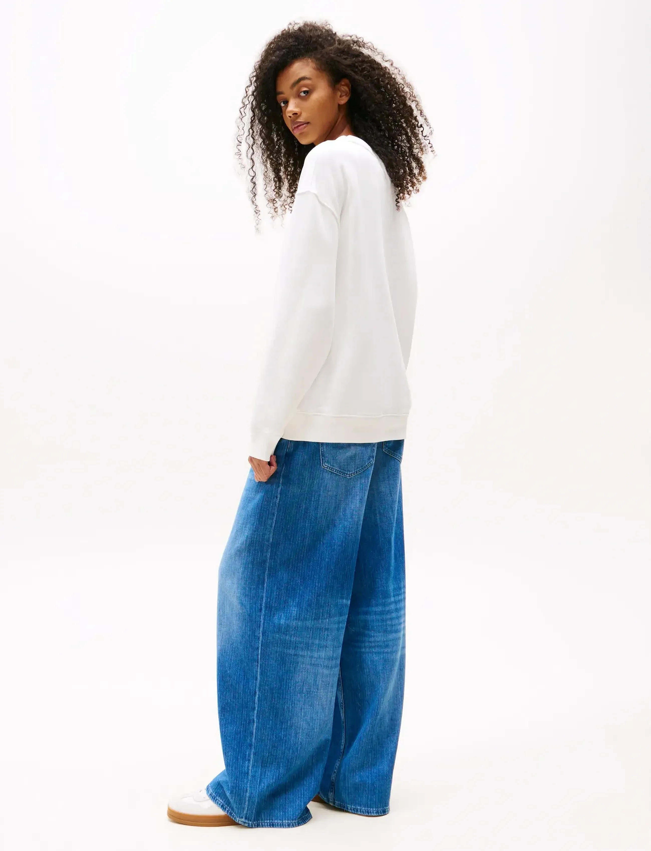 Tommy Jeans - TJW RLX GRADIENT FLAG CREW - sweatshirts - ecru - 2