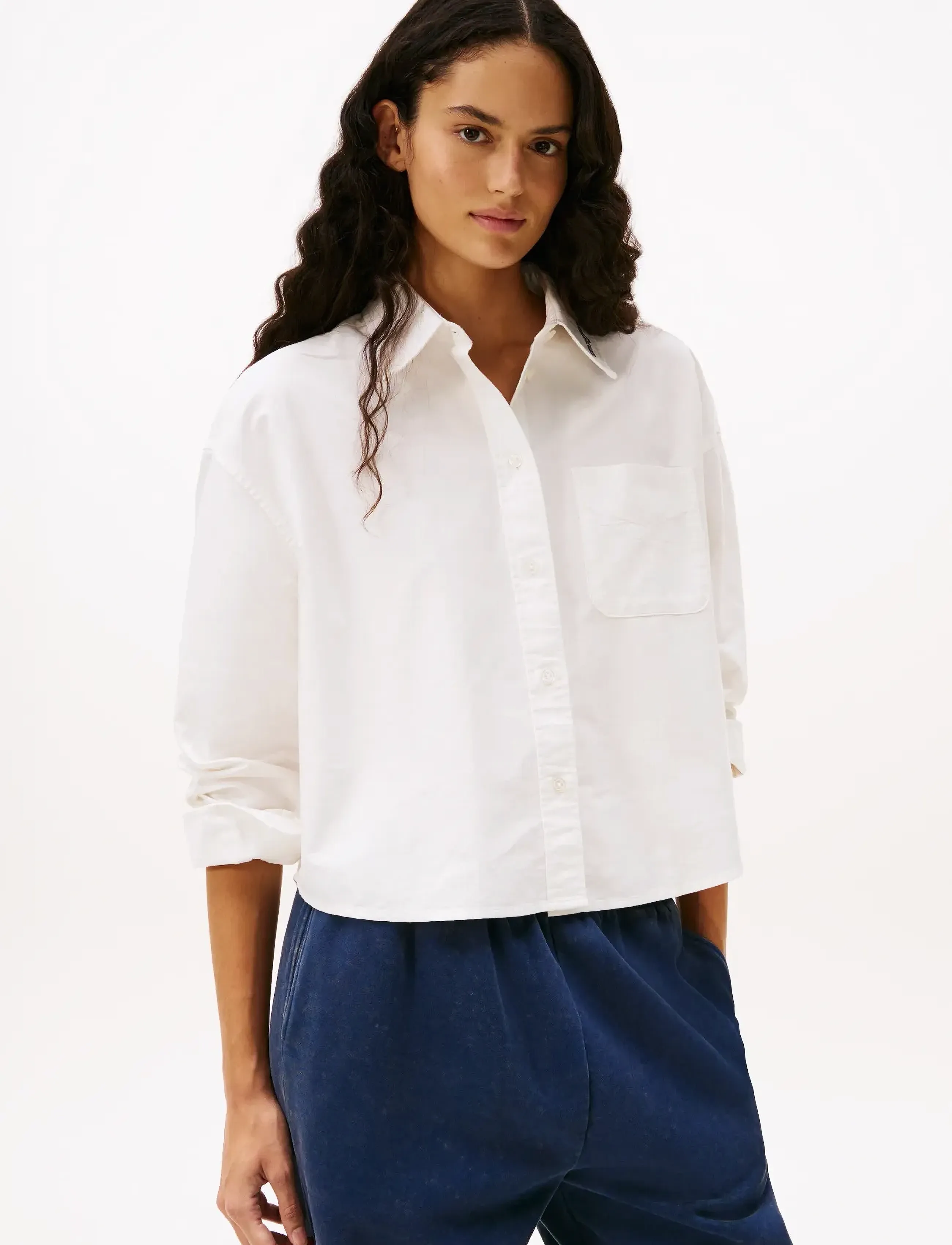 Tommy Jeans TJW OVS CROP OXFORD SHIRT - Kläder - ECRU / white