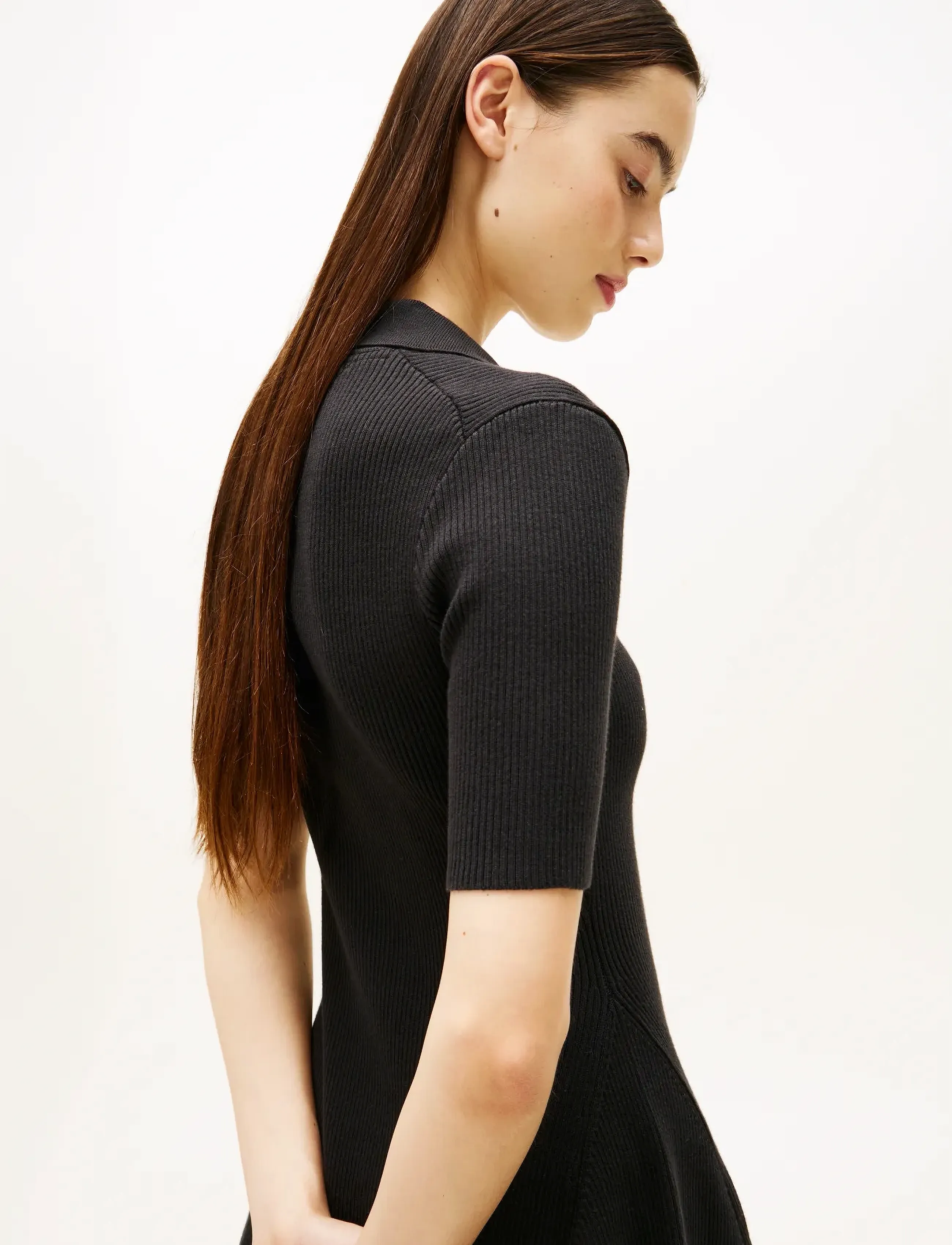 Tommy Jeans - TJW F&F SWEATER POLO MINI DRESS - robes t-shirt - black - 4