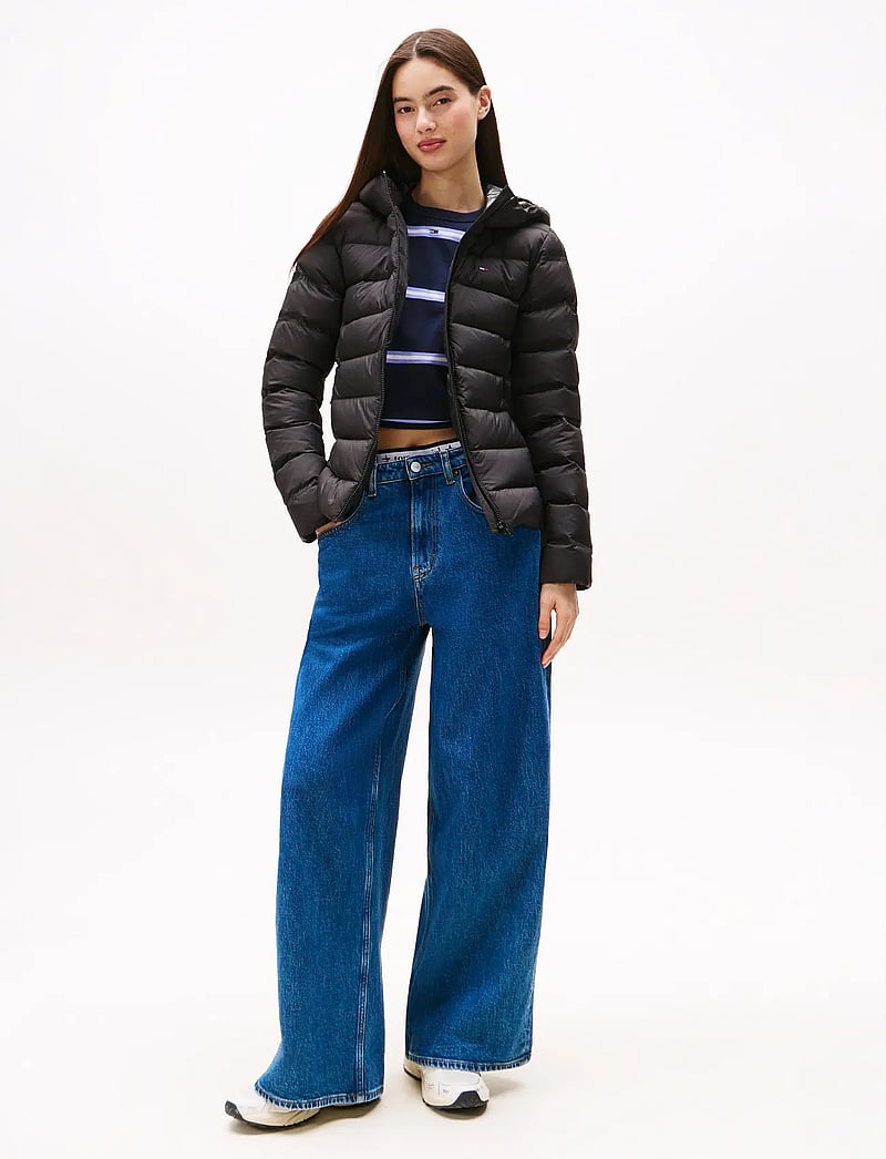 Tommy Jeans - TJW SLIM HOOD PRNT DOWN JCKT EXT - sulejoped ja voodriga joped - black - 2