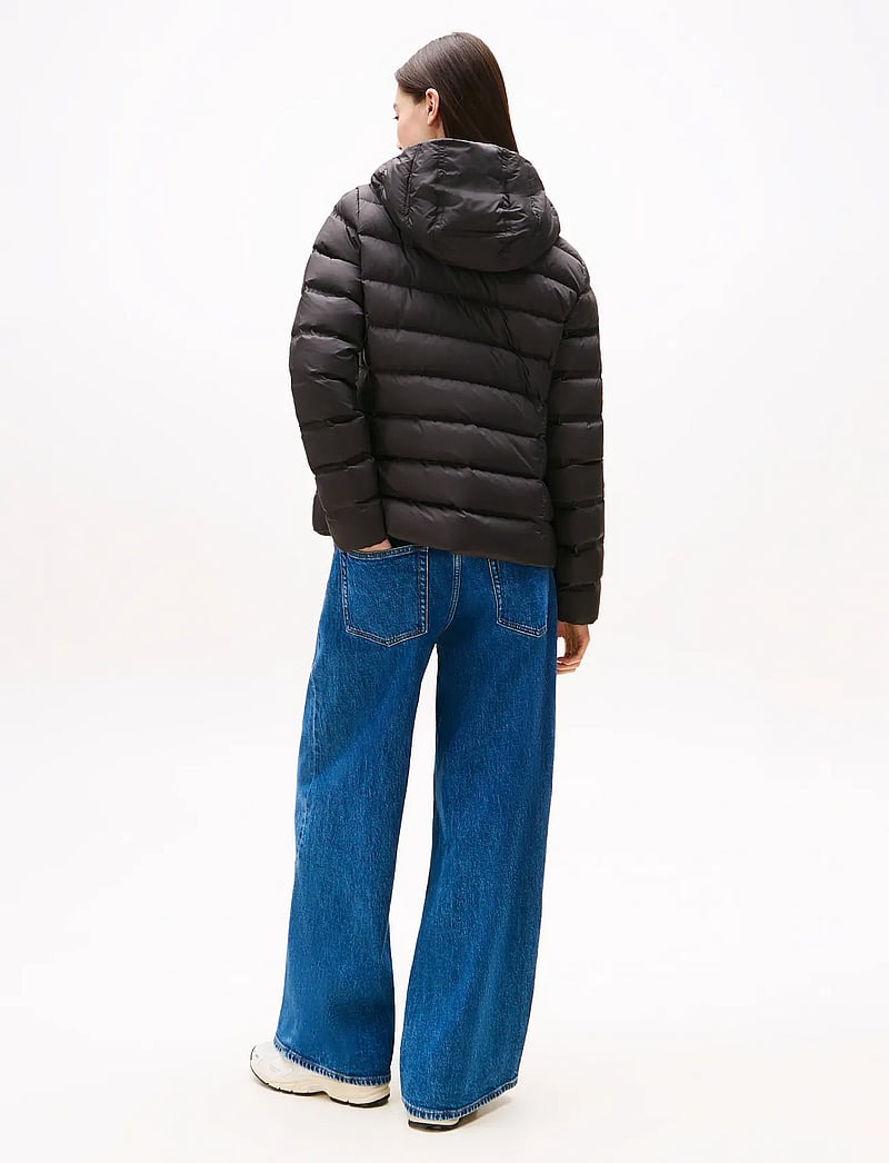 Tommy Jeans - TJW SLIM HOOD PRNT DOWN JCKT EXT - sulejoped ja voodriga joped - black - 3