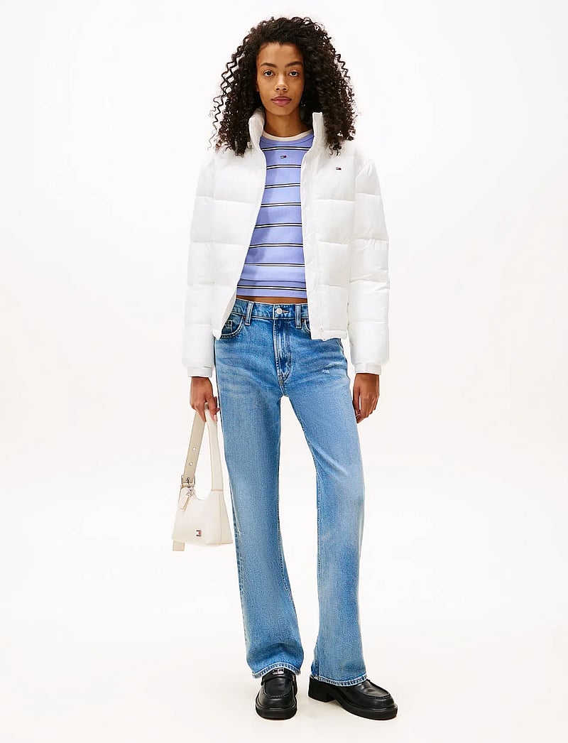 Tommy Jeans - TJW PCKBL HOOD ESS PUFFER EXT - sulejoped ja voodriga joped - ecru - 2