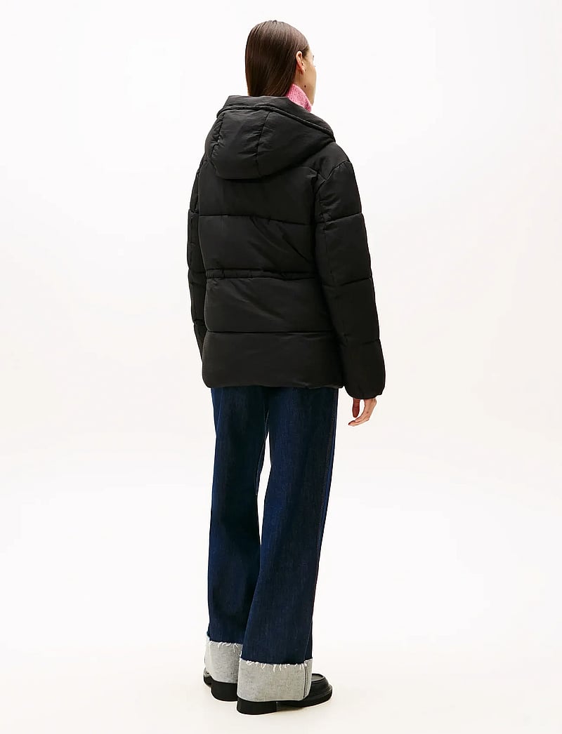Tommy Jeans - TJW HOODED MIDI PUFFER JACKET - sulejoped ja voodriga joped - black - 3