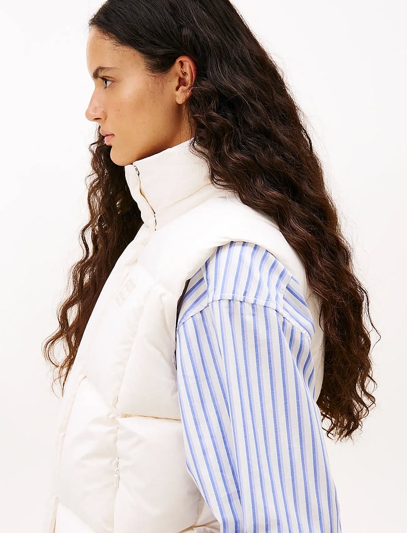 Tommy Jeans - TJW ALASKA GRID DOWN VEST - frühlingsjacken - ancient white - 4