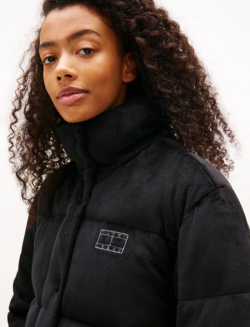 Tommy Jeans - TJW QUILTED VELVET PUFFER JACKET - sulejoped ja voodriga joped - black - 4