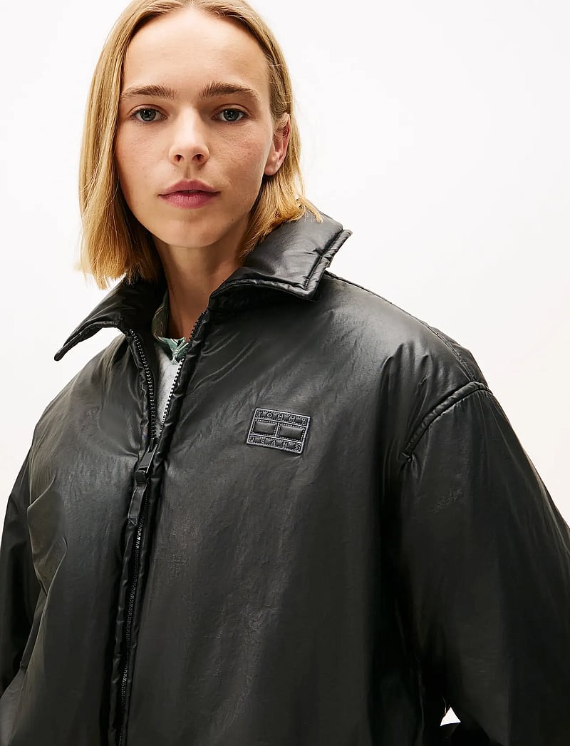 Tommy Jeans - TJW OILED PADDED JACKET EXT - sulejoped ja voodriga joped - black - 4