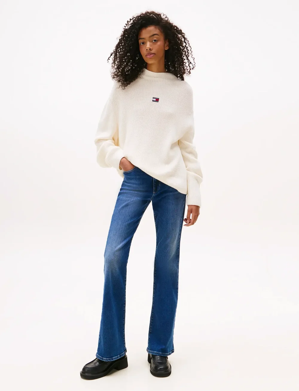 Tommy Jeans - TJW MOCKNECK BADGE SWEATER - stickade tröjor - ancient white - 3