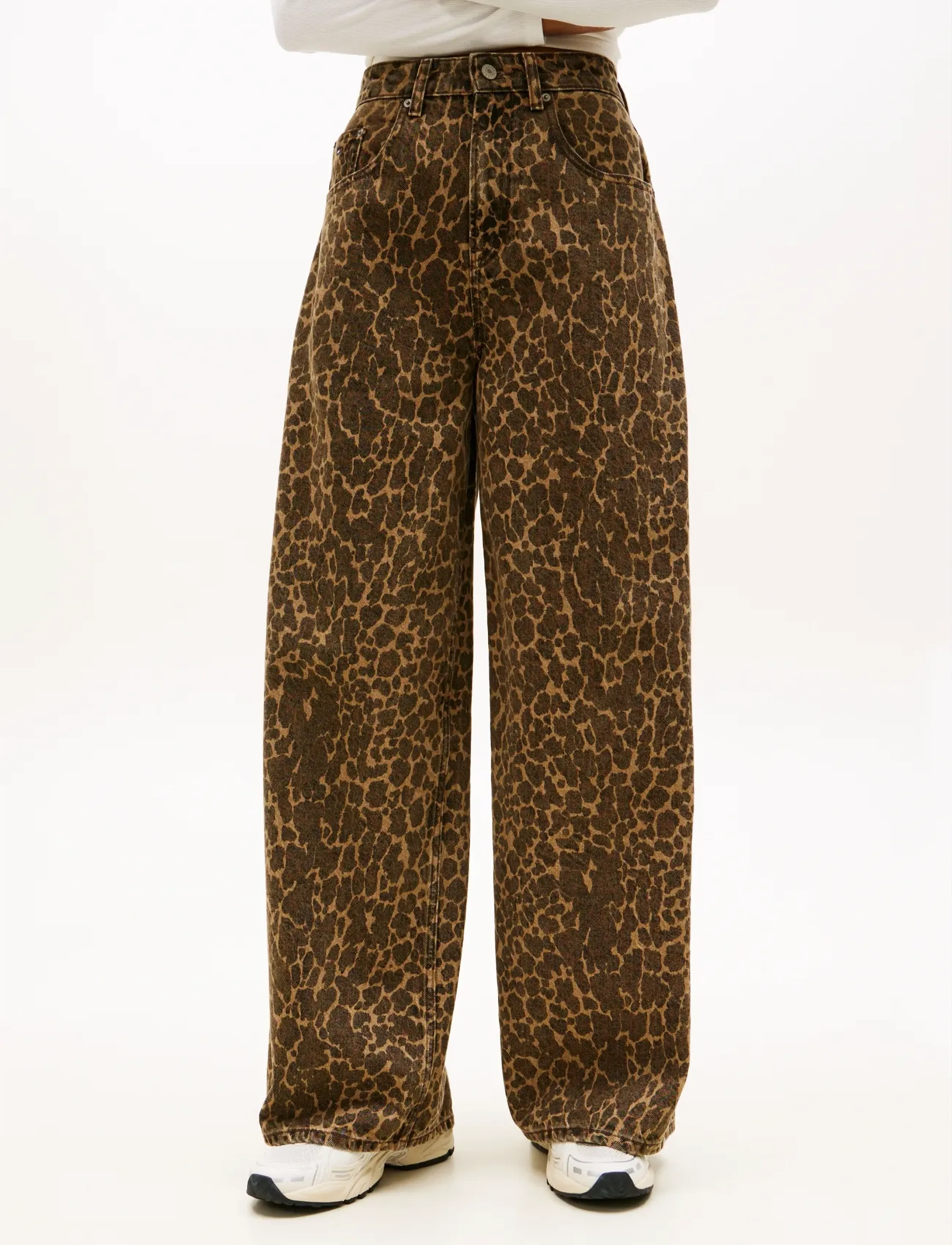 Tommy Jeans CHARLIE MR LOOSE WIDE LEO DI6001 - Püksid - DENIM COLOR / brown