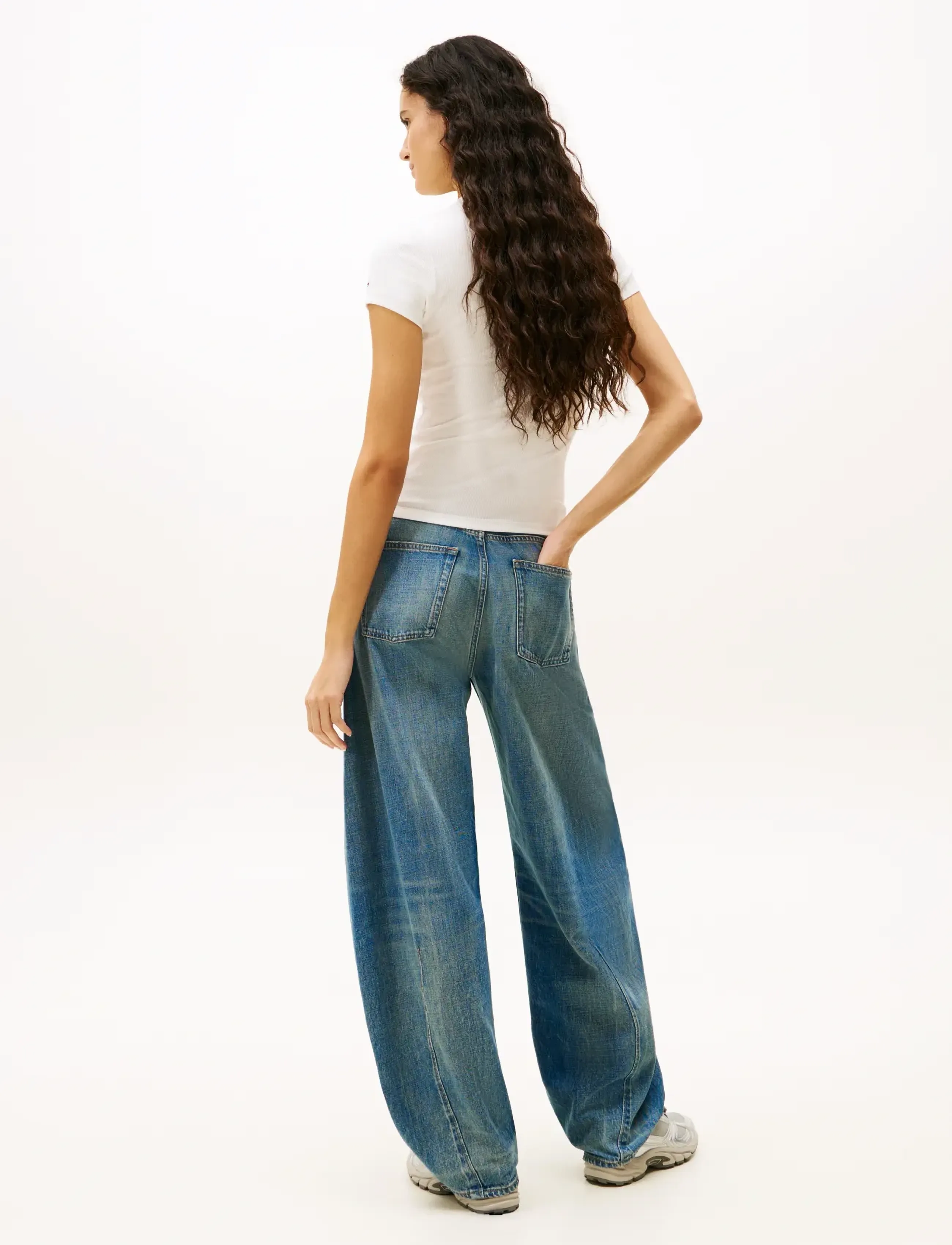 Tommy Jeans - TJW SLIM ESS LOGO 1 RIB TEE EXT - t-shirts - ecru - 3