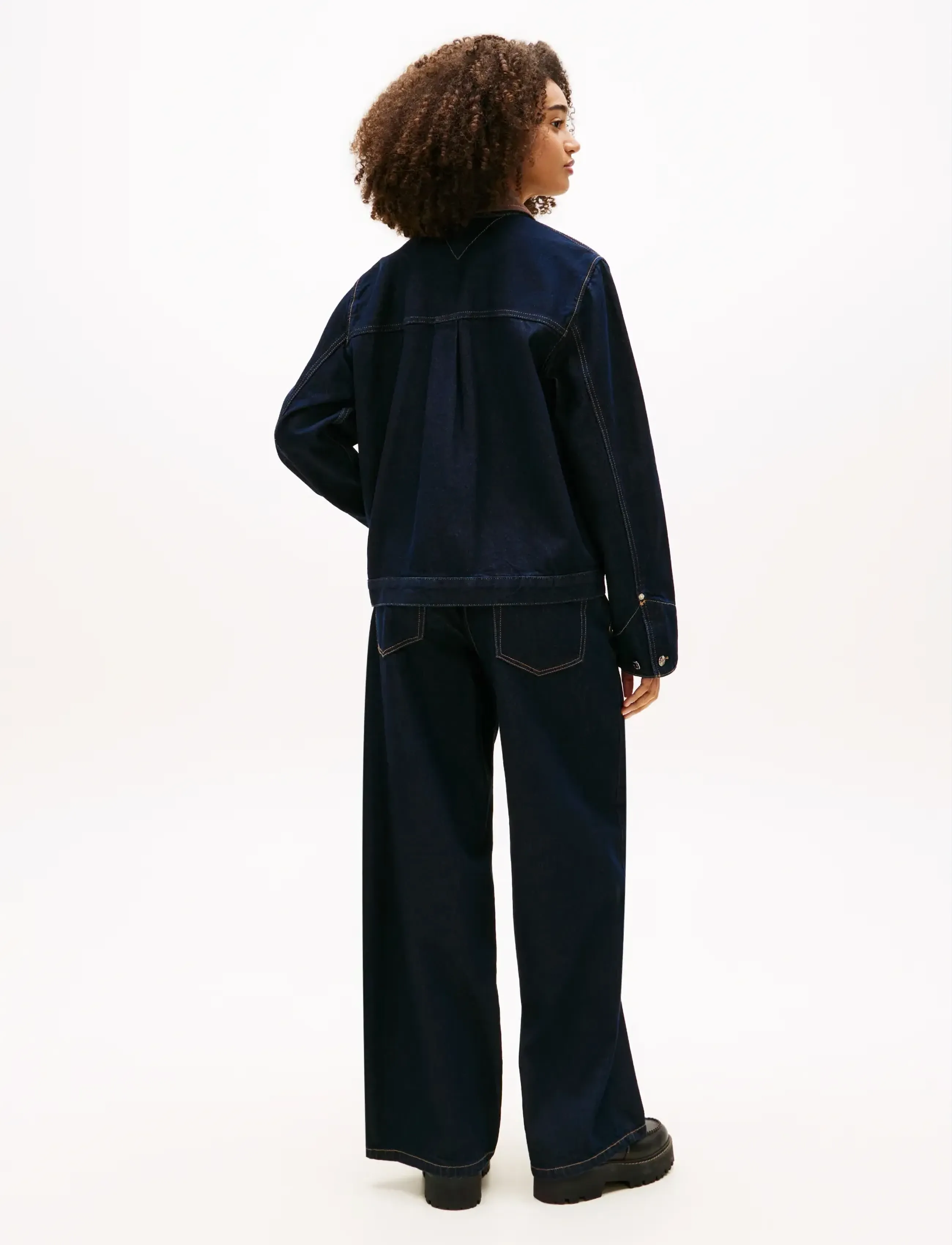 Tommy Jeans - OVSZ CHORE JACKET EI6050 - pavasara jakas - denim dark - 4