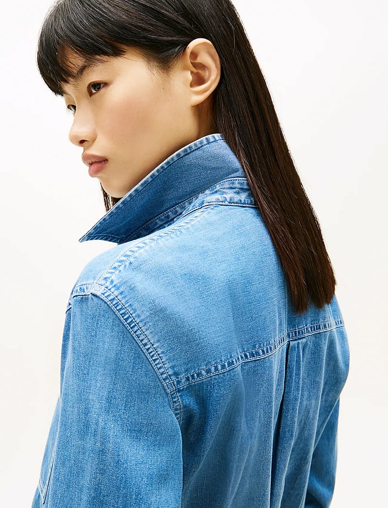 Tommy Jeans - REGULAR FIT SHIRT - denimskjorter - denim medium - 4
