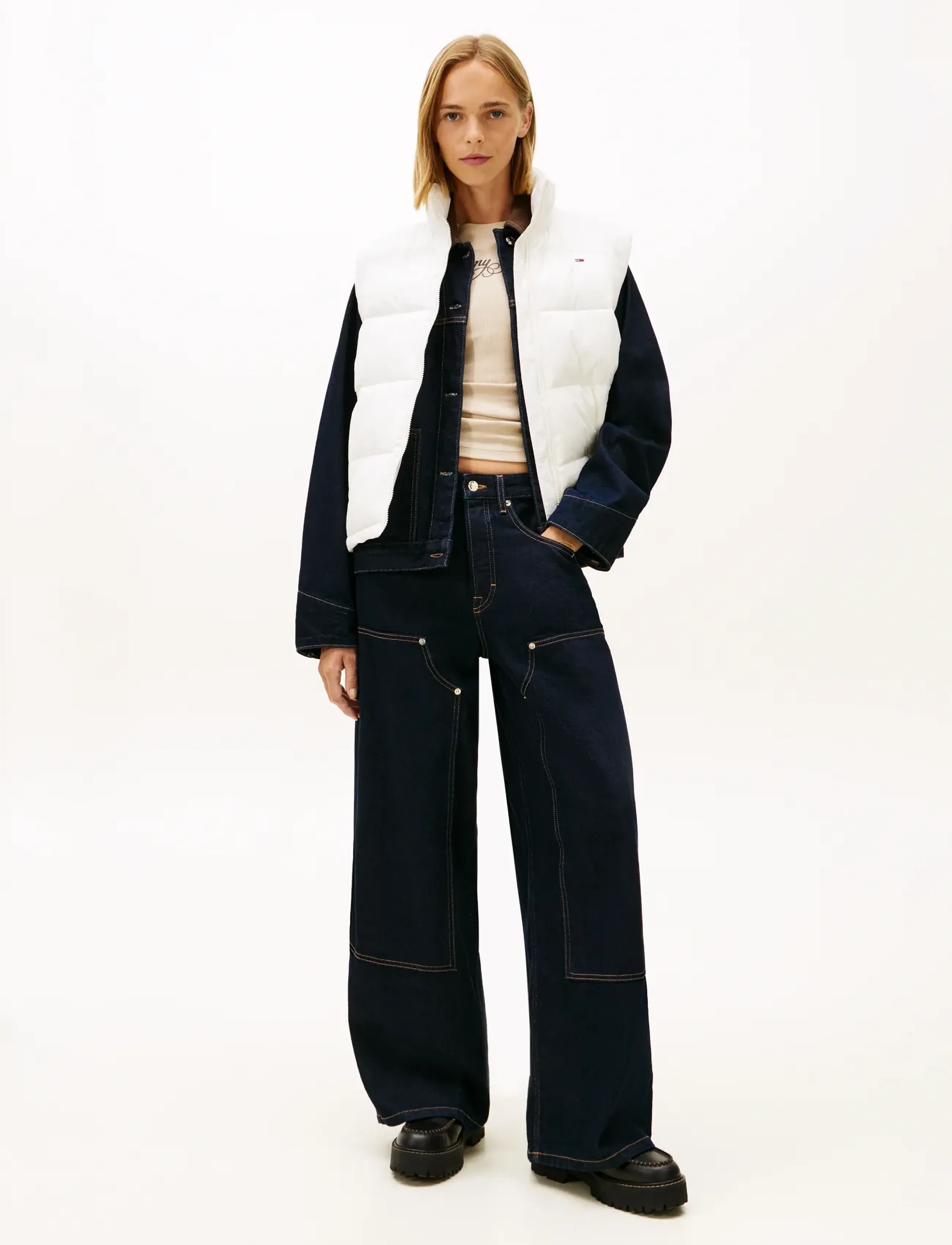 Tommy Jeans - TJW ESSENTIAL PUFFER VEST SHINY - vestes de printemps - ancient white - 2