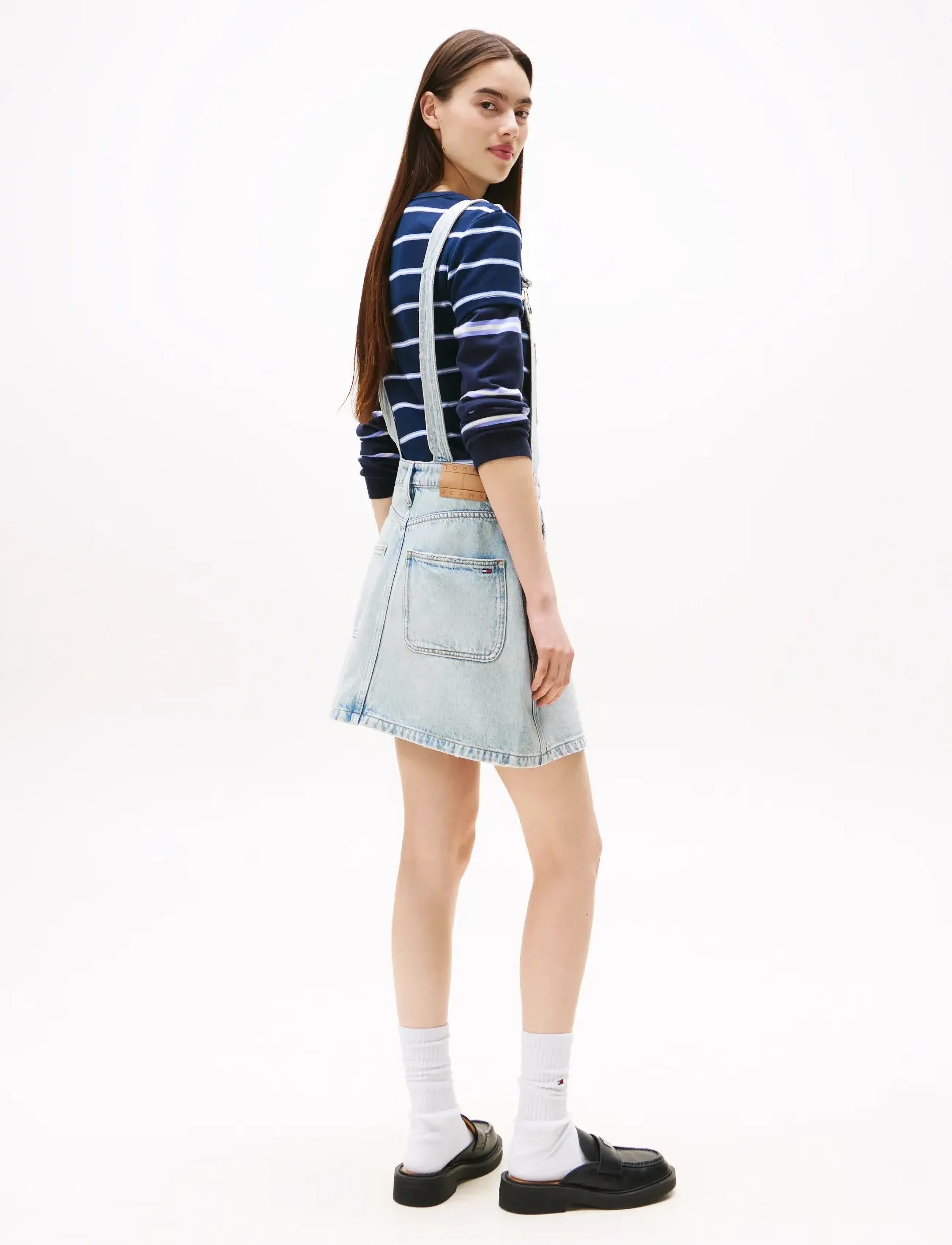 Tommy Jeans - DENIM DUNGAREE DRESS DI2014 - kombinezoni - denim light - 4
