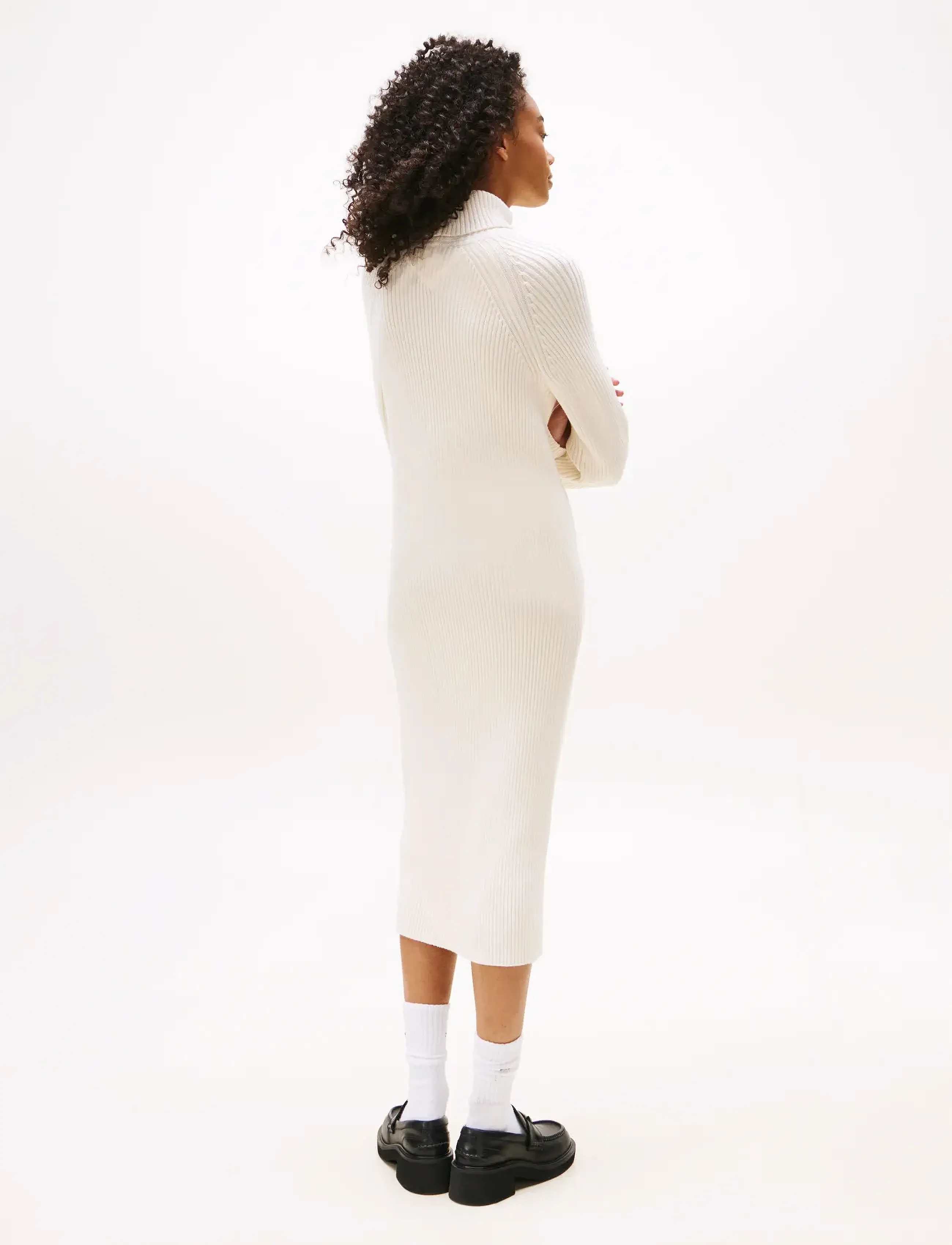Tommy Jeans - TJW MOCKNECK BADGE SWEATER DRESS - strikkjoler - ancient white - 4