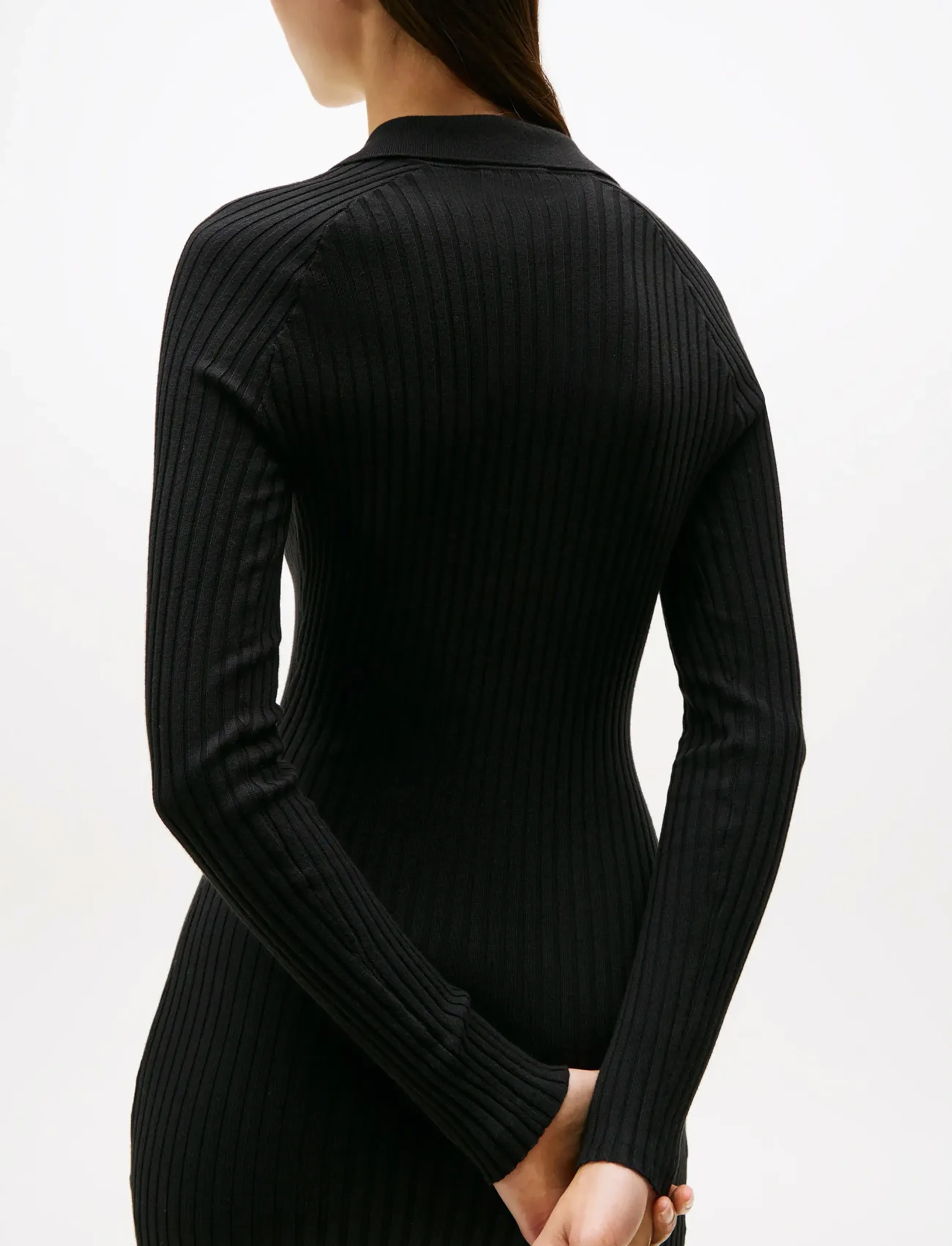Tommy Jeans - TJW COLLAR BADGE SWEATER DRESS - knitted dresses - black - 3