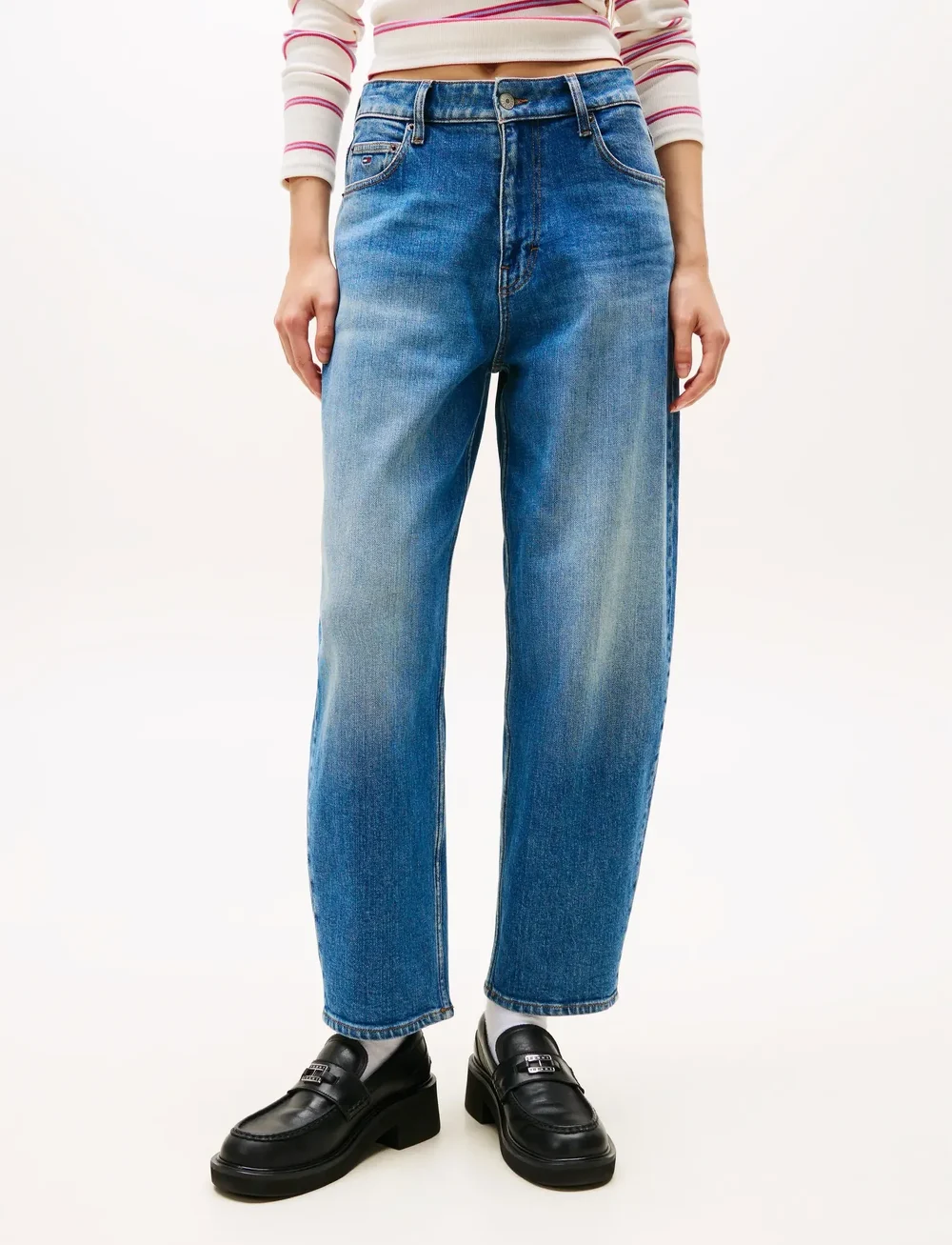 Tommy Jeans - JEANIE BALLOON  BI0134 - hosen mit weitem bein - denim medium - 0