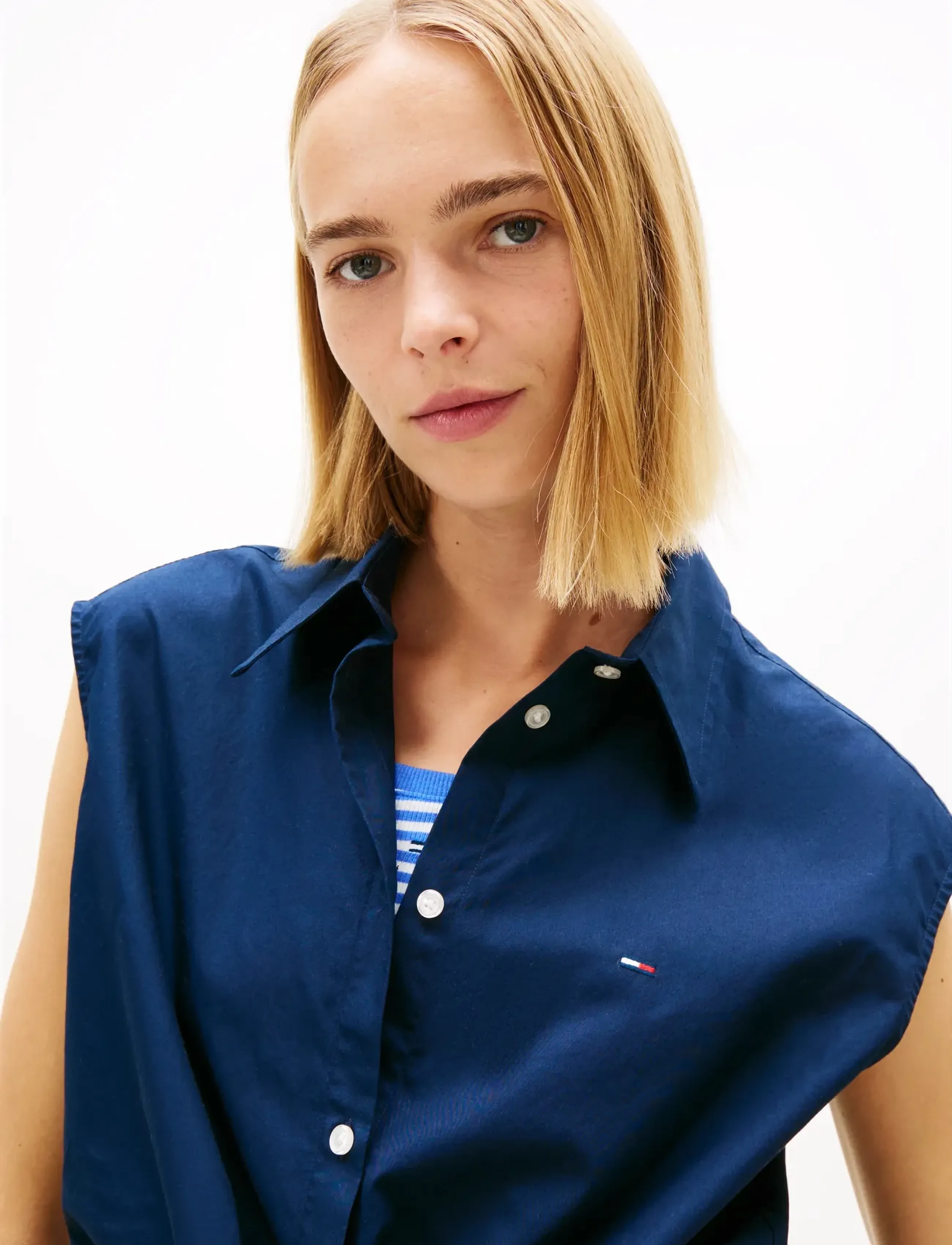Tommy Jeans - TJW TIE FRONT POPLIN SHIRT - kortærmede skjorter - dark night navy - 4