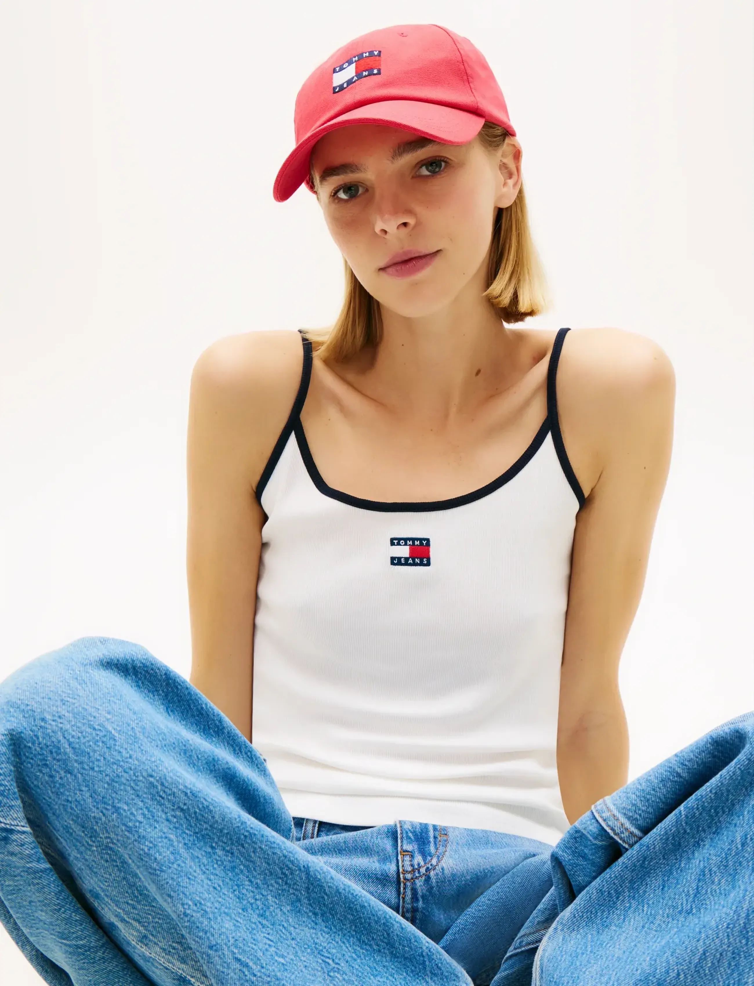 Tommy Jeans - TJW SLIM BADGE STRAPPY TOP - crop tops - ecru - 4