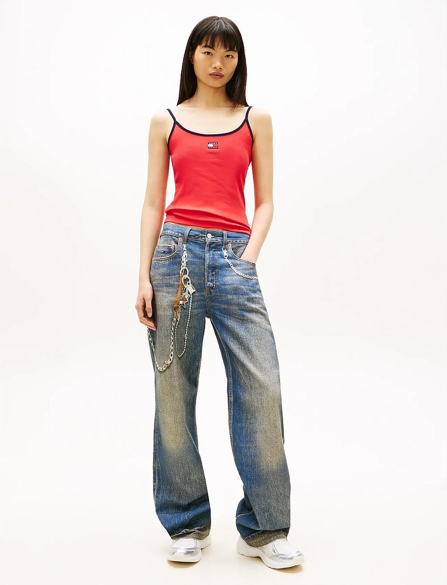 Tommy Jeans - TJW SLIM BADGE STRAPPY TOP - crop tops - red alert - 3