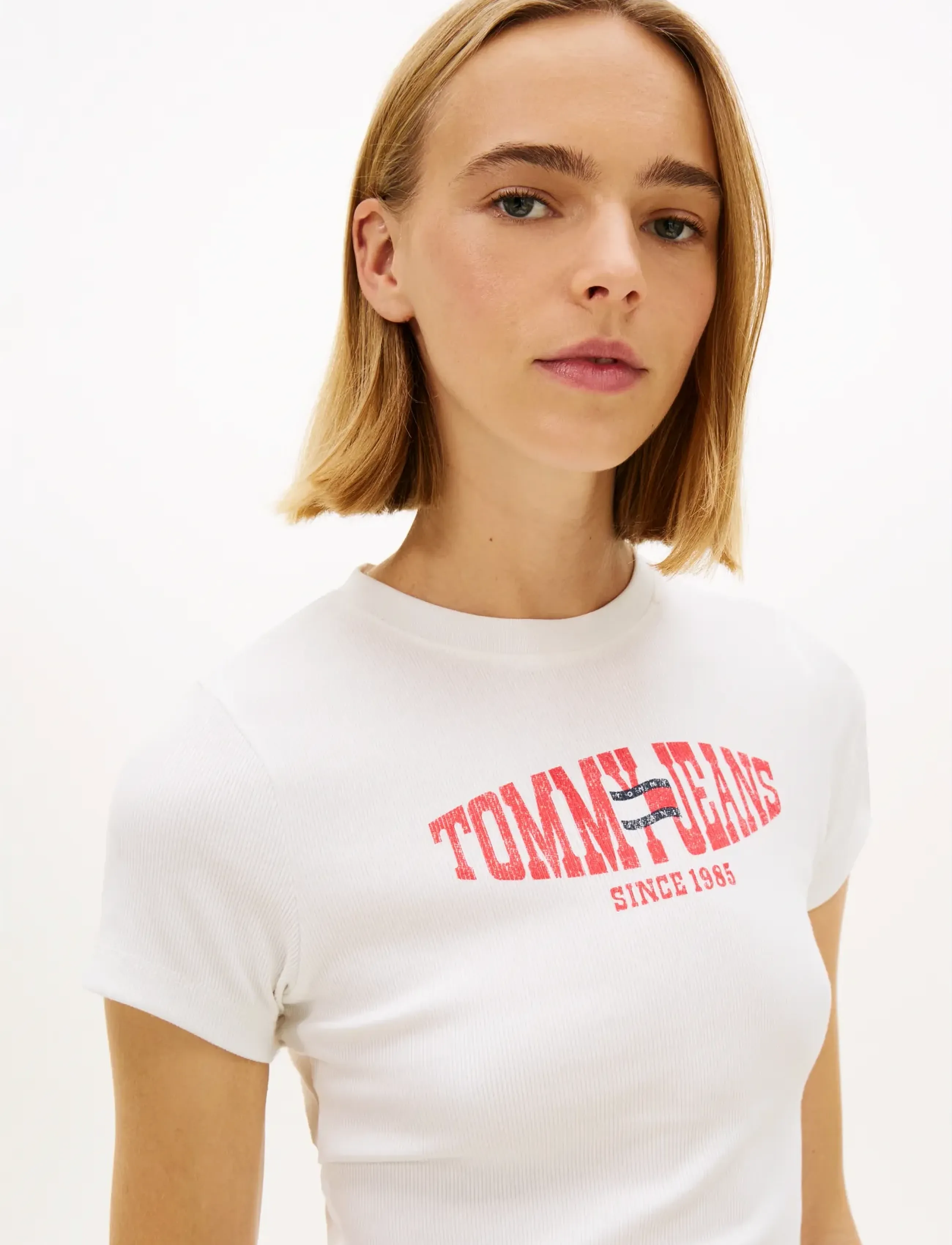 Tommy Jeans - TJW SLIM SH WAVY FLAG SS TEE - t-shirts - ecru - 4