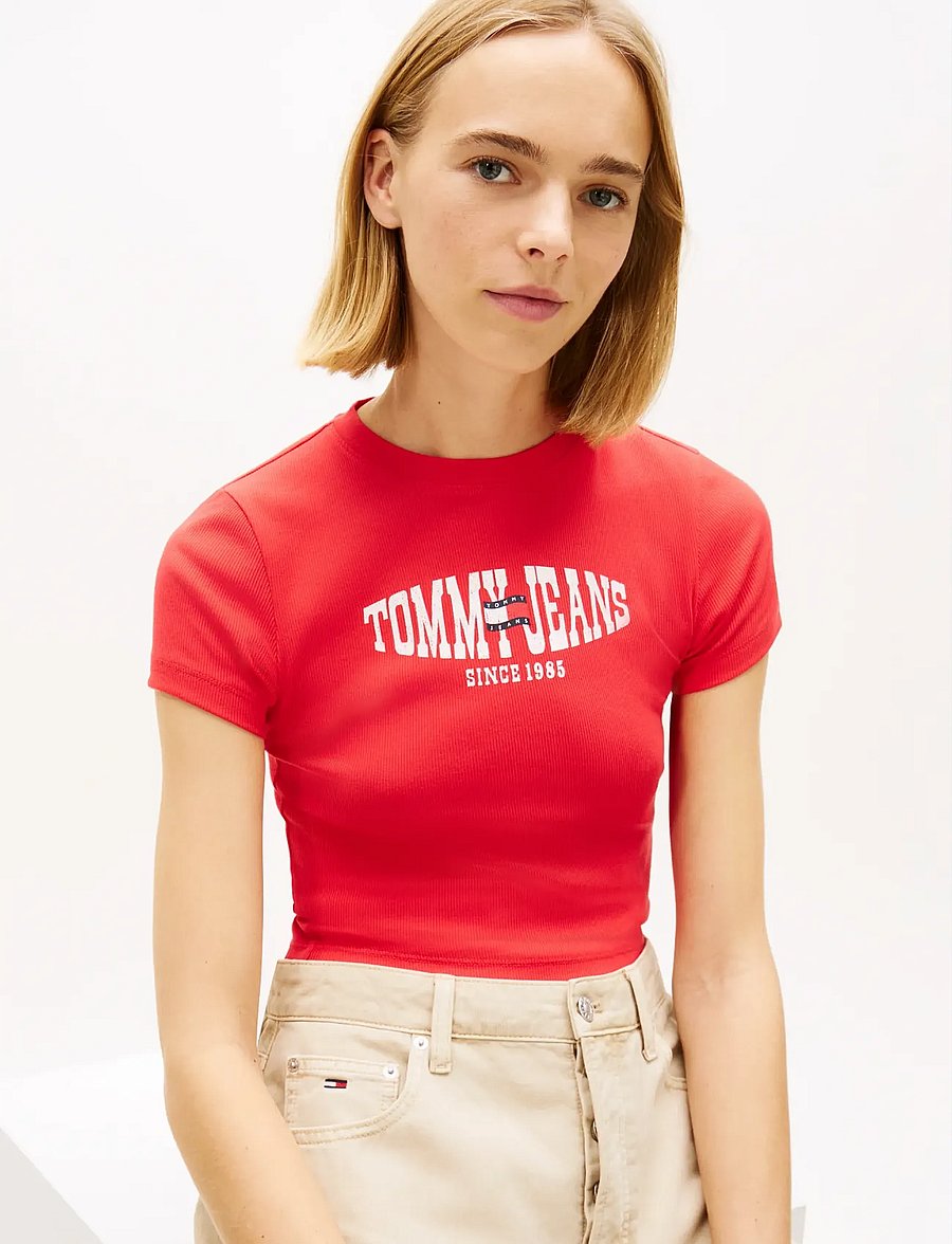 Tommy Jeans - TJW SLIM SH WAVY FLAG SS TEE - t-shirts - red alert - 4