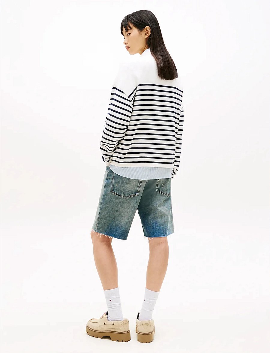 Tommy Jeans - TJW VARSITY CREW NECK SWEATER - sweatshirts - ancient white - 2