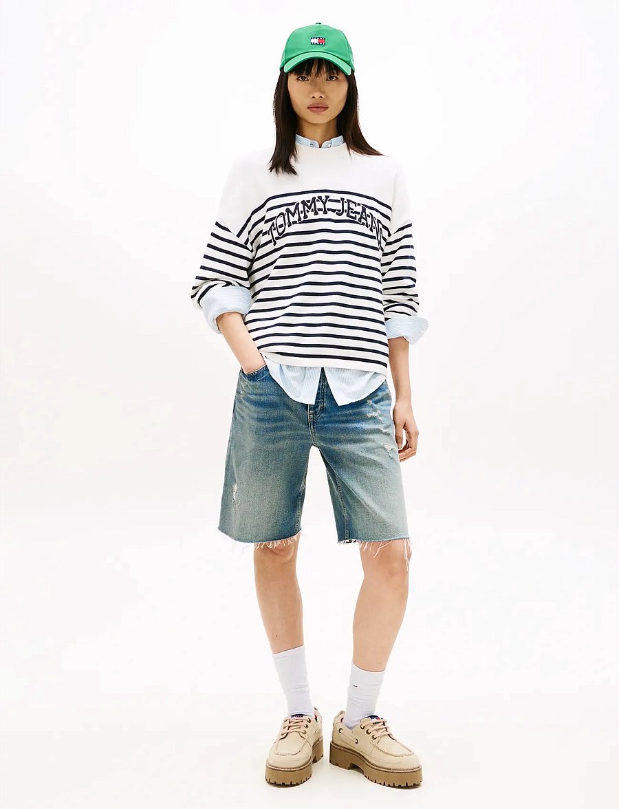 Tommy Jeans - TJW VARSITY CREW NECK SWEATER - sweatshirts - ancient white - 3
