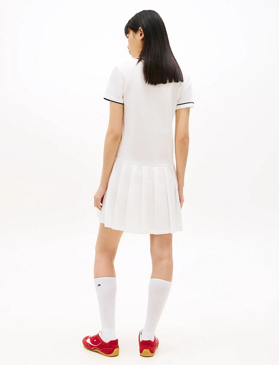 Tommy Jeans - TJW BADGE PLEAT PIQUE DRESS EXT - kleider & röcke - ecru - 4
