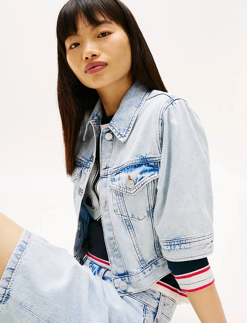 Tommy Jeans - CROPPED TRUCKER BJ6014 - forårsjakker - denim light - 4
