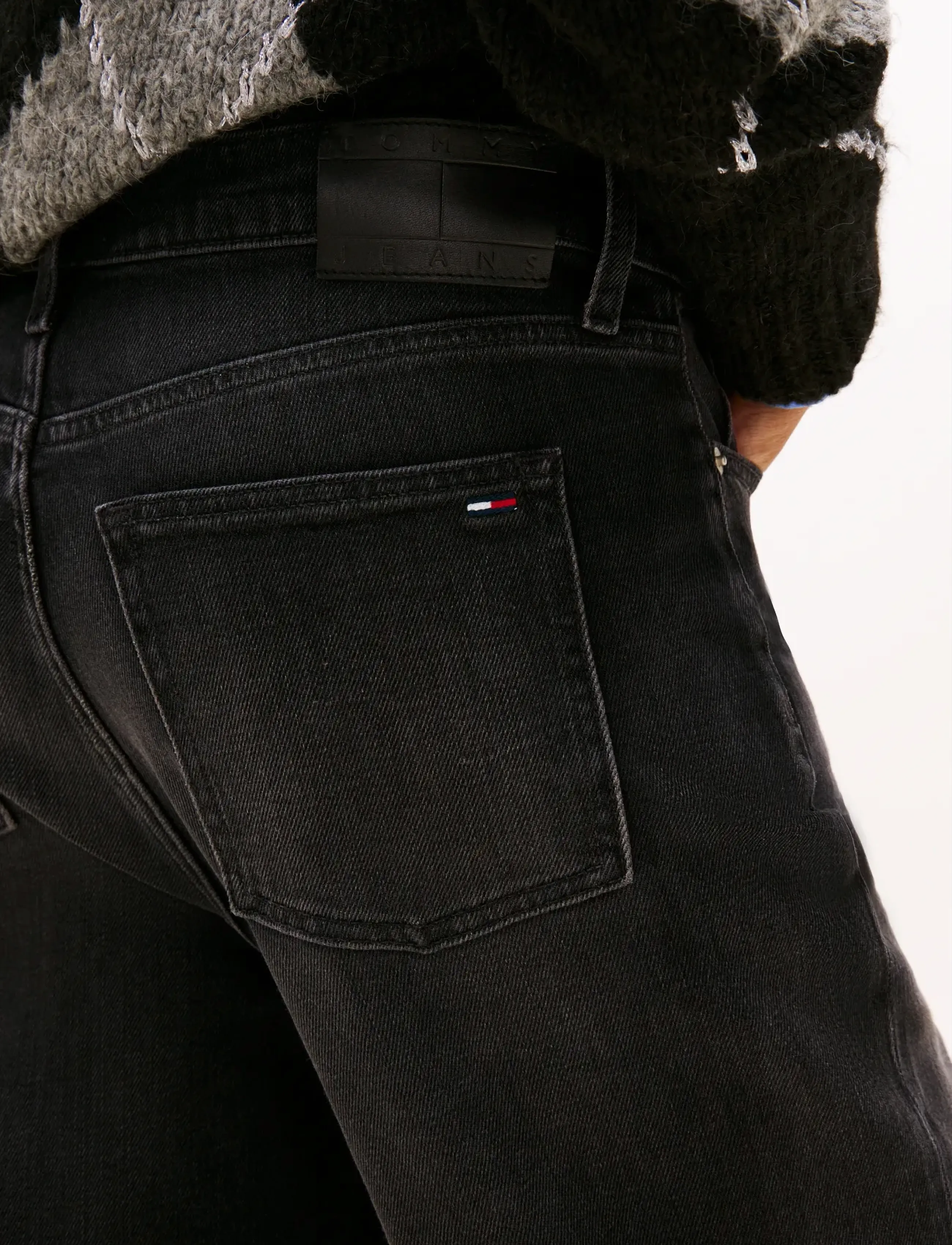 Tommy Jeans - BELLA HGH FLR BI5181 - jeans évasés - denim black - 4