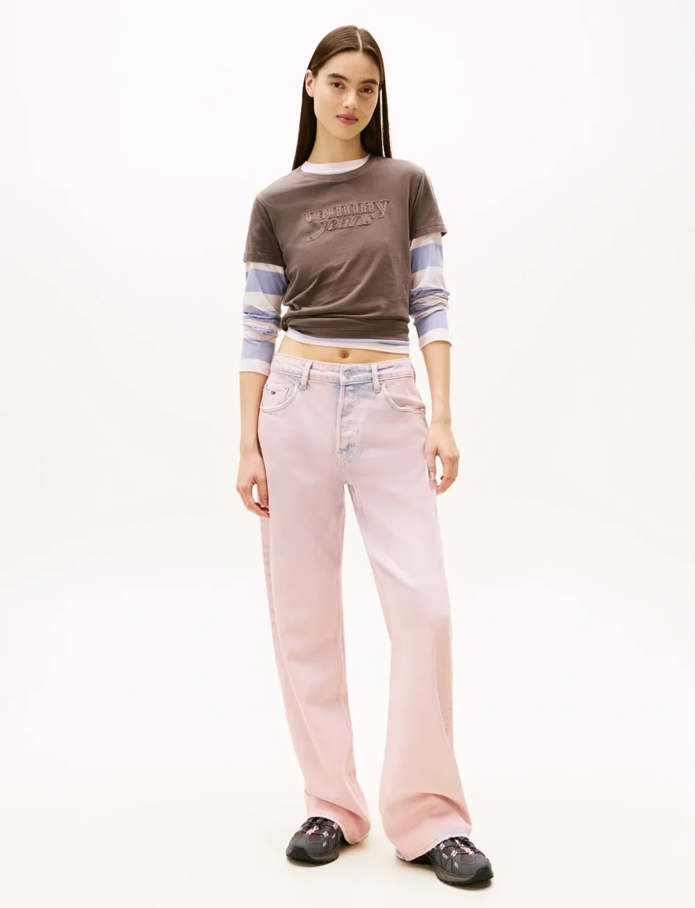 Tommy Jeans - TJW REG GMD SCRIPT TEE - t-shirts - black walnut - 2