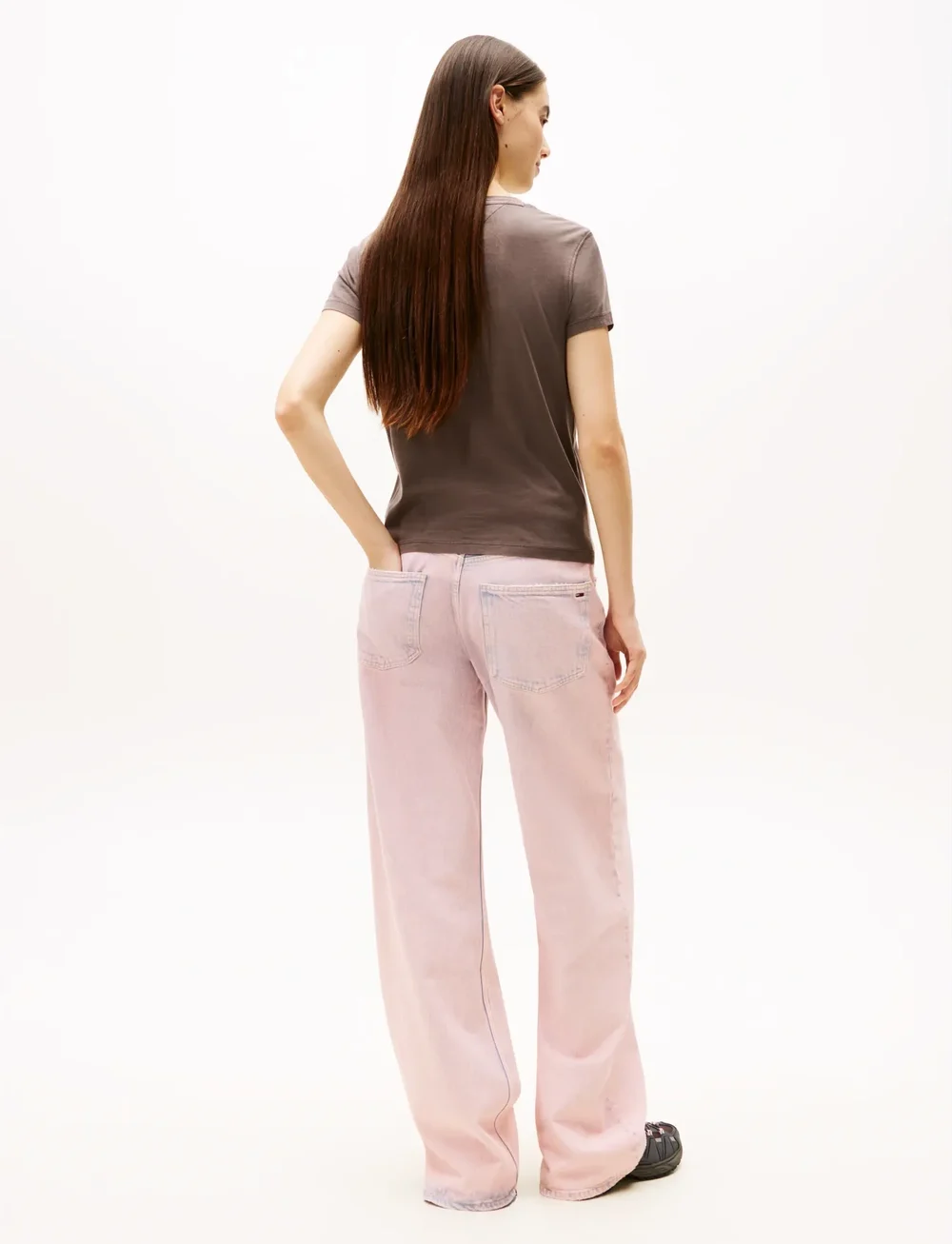 Tommy Jeans - TJW REG GMD SCRIPT TEE - t-shirts - black walnut - 3