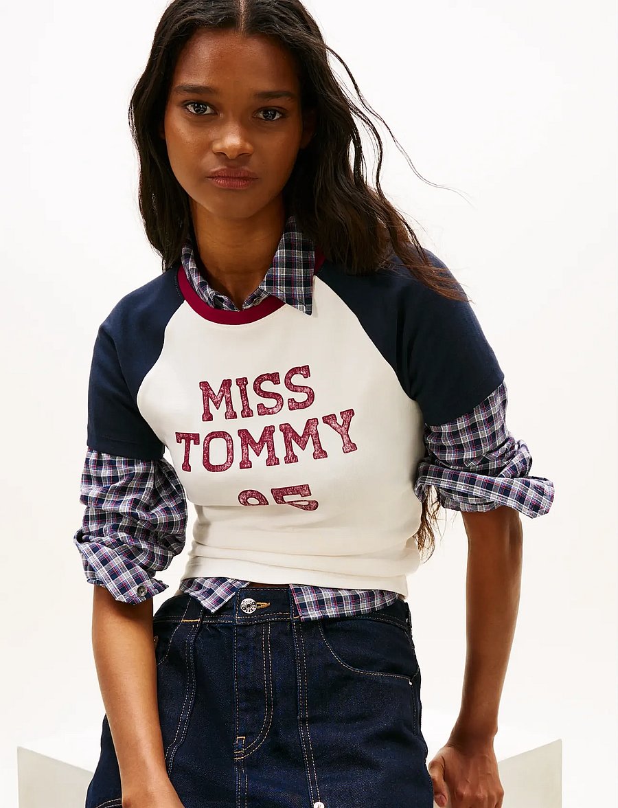 Tommy Jeans - TJW SLIM SH MISS TOMMY SS TEE - t-shirts - ancient white - 4
